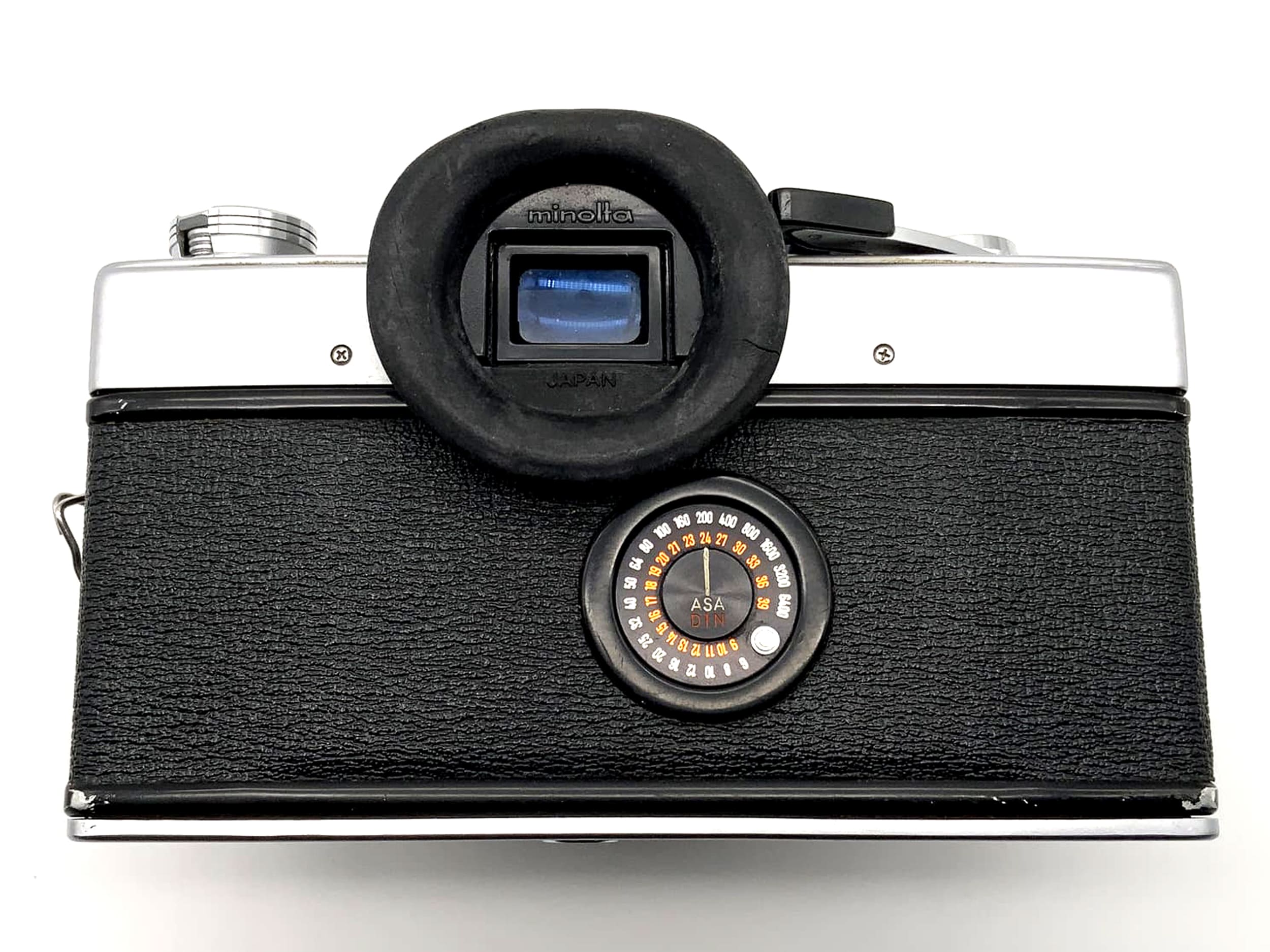 Minolta SRT 101 avec objectif Minolta MD 1.7 50 mm, appareil photo reflex argentique 35 mm.