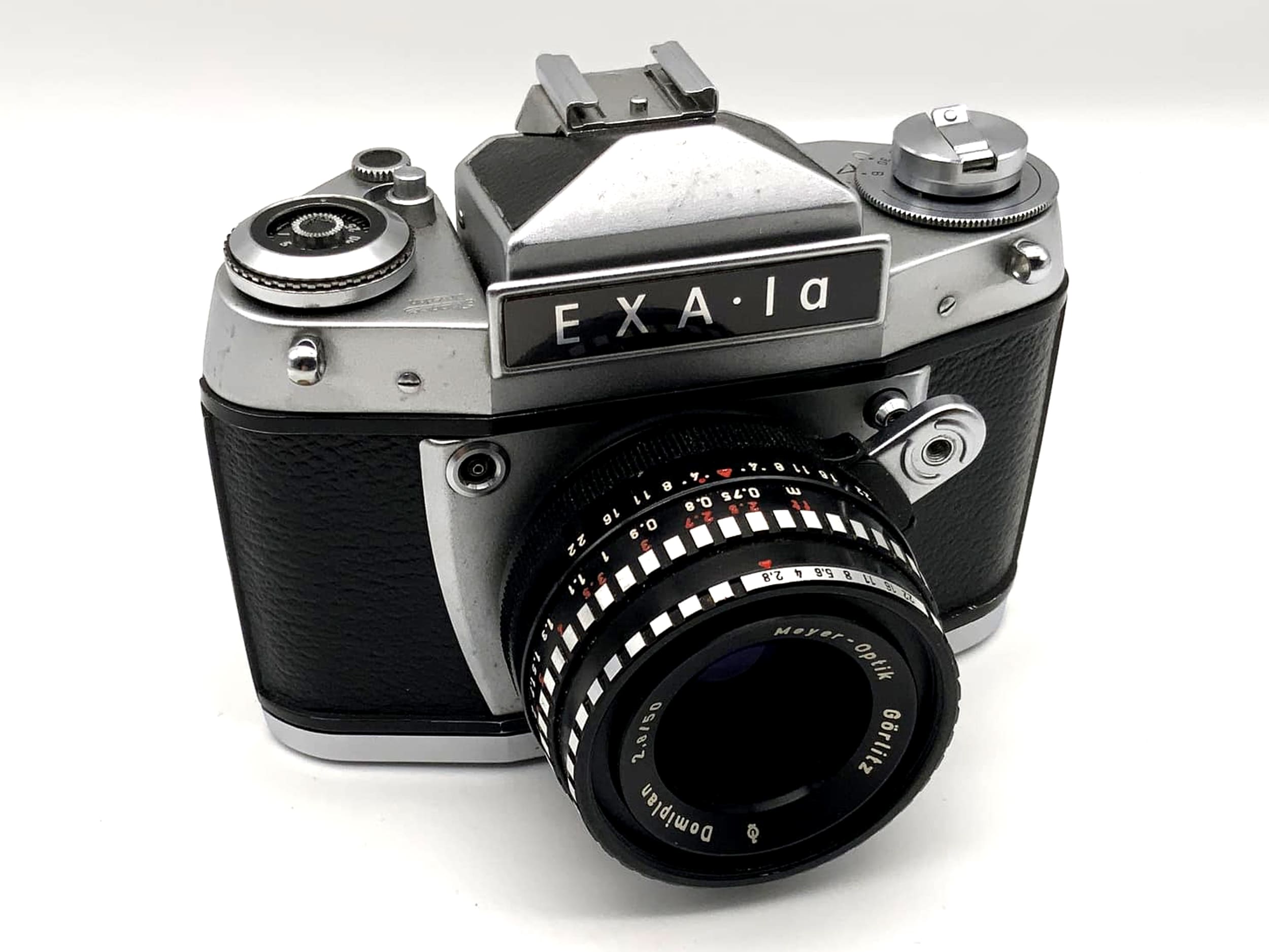 Exakta EXA 1a avec appareil photo reflex Meyer Optik Görlitz 2.8 50 mm analogique 35 mm