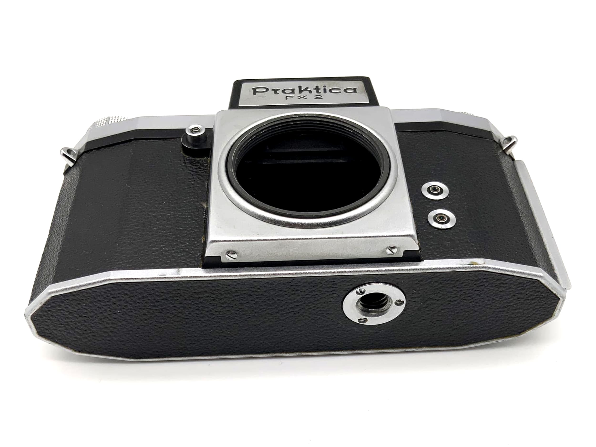 Appareil photo reflex numérique Pentacon Praktica FX2 (boîtier argentique 35 mm)