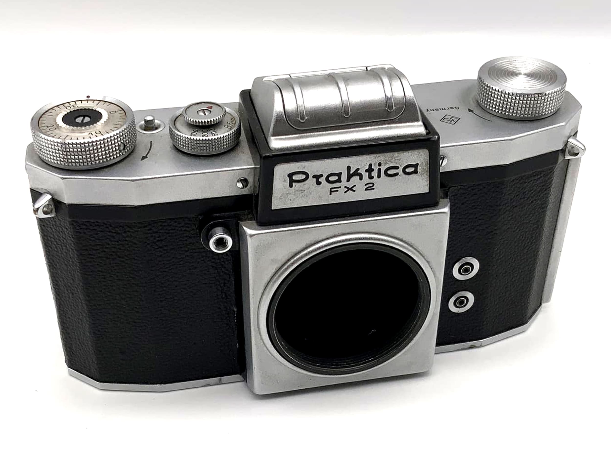 Appareil photo reflex numérique Pentacon Praktica FX2 (boîtier argentique 35 mm)