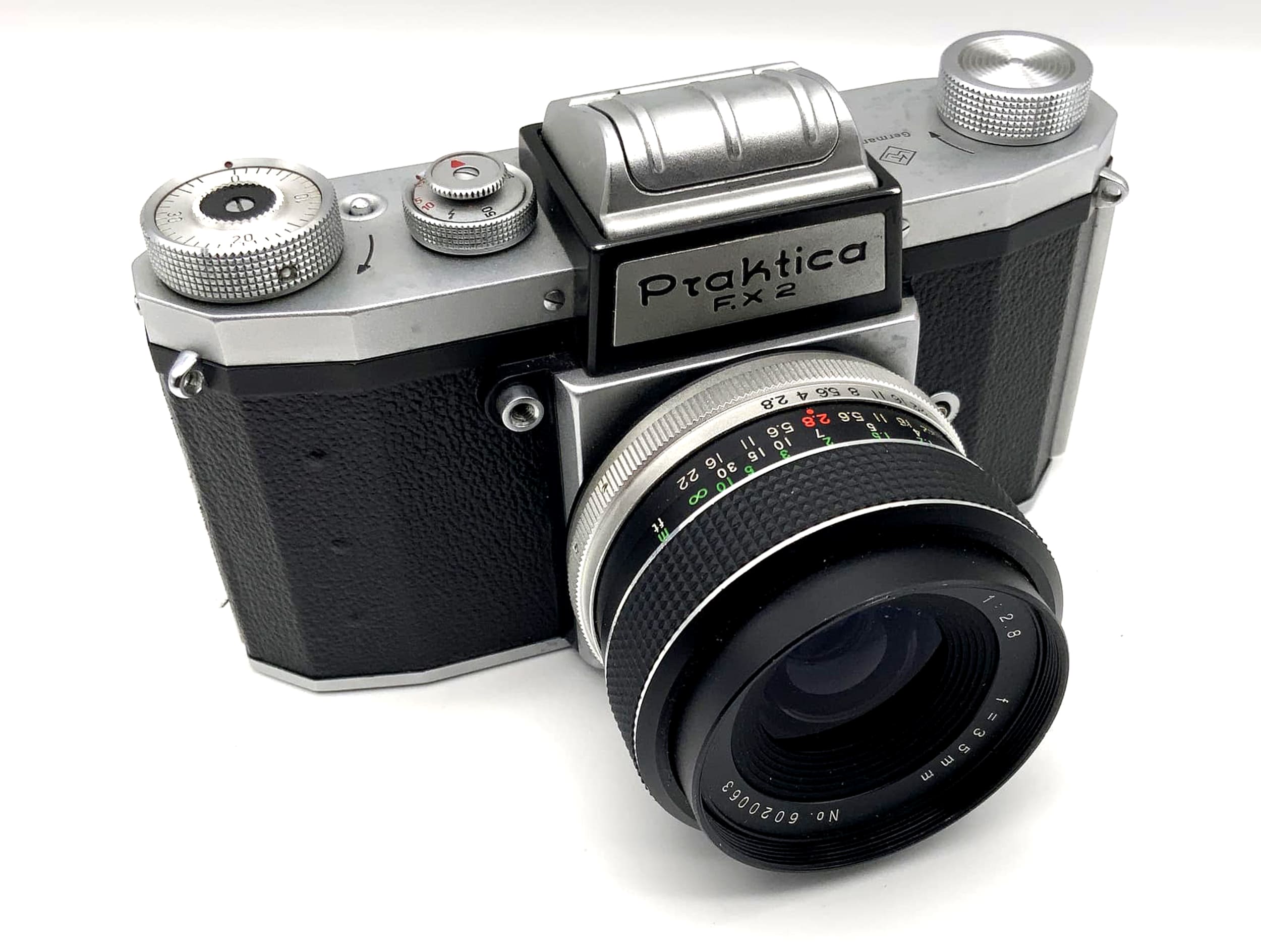 Appareil photo reflex argentique Pentacon Praktica FX 2, objectif Varexon 1:2.8 35 mm