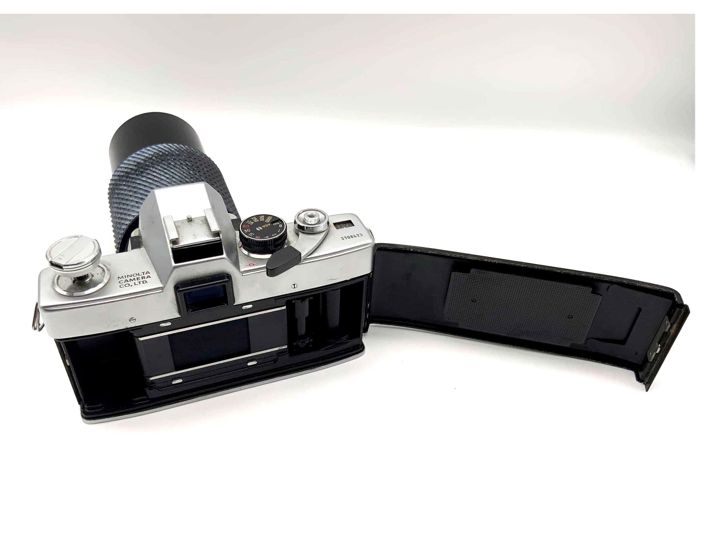 Minolta SRT101 avec objectif Tokina 4.5 80-200 mm, appareil photo reflex argentique 35 mm