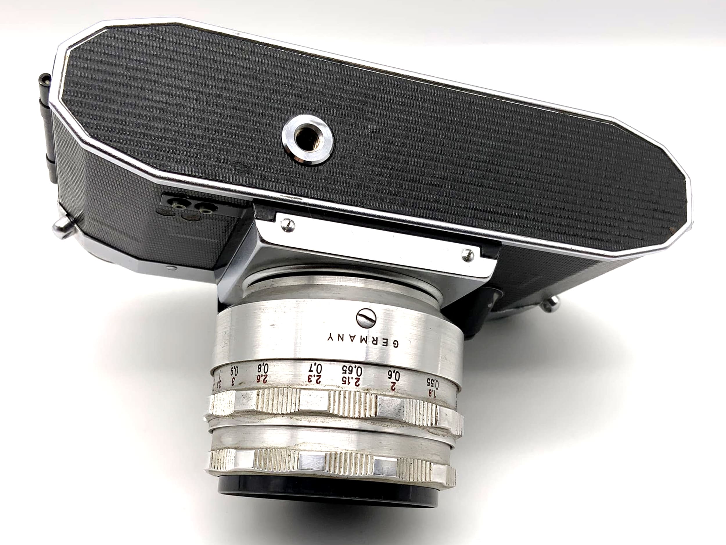 Appareil photo reflex Praktica Nova avec objectif Carl Zeiss Jena Tessar 2.8/50 mm