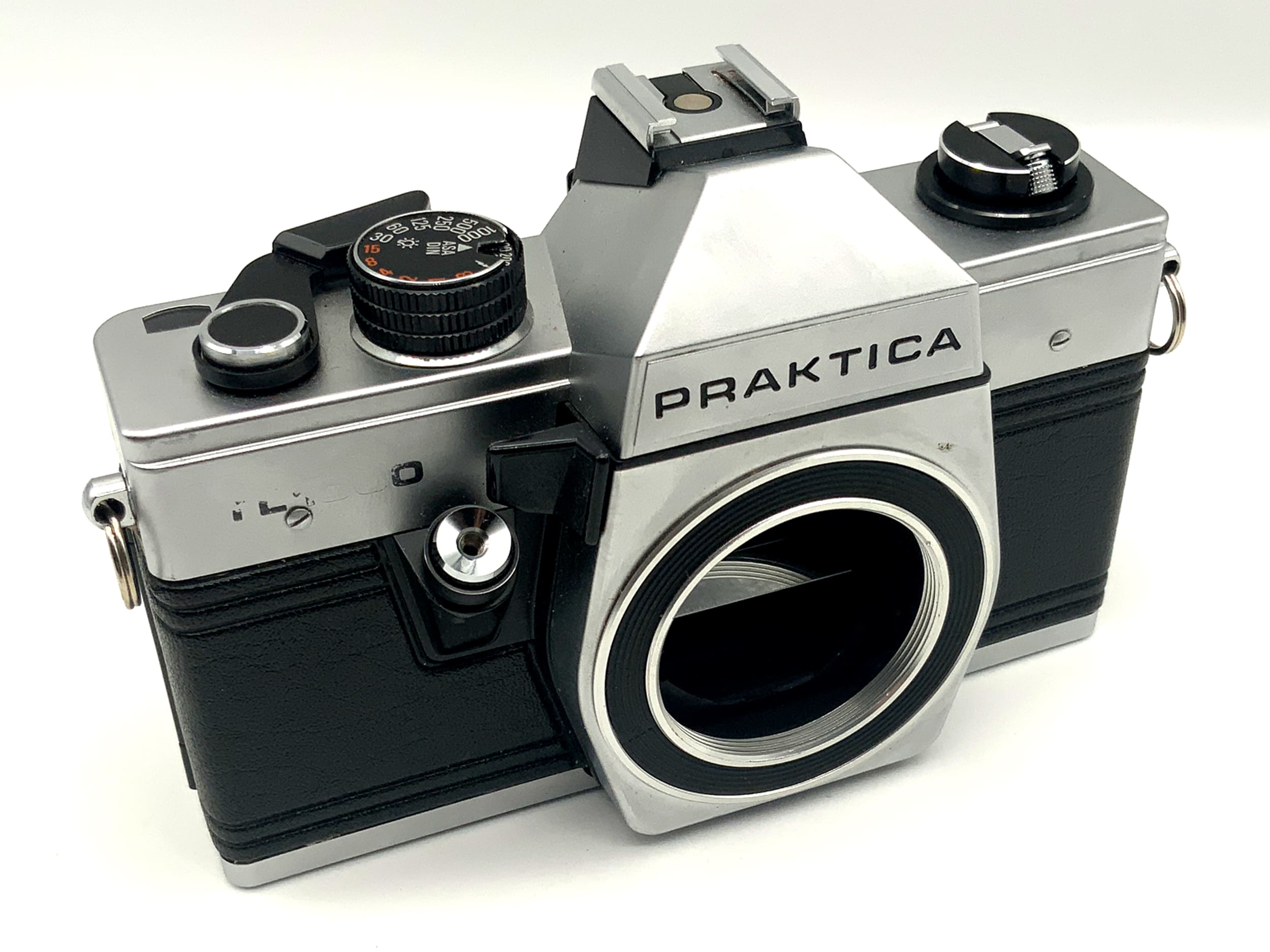 Appareil photo reflex mono-objectif analogique Praktica Super TL 1000 (boîtier 35 mm)