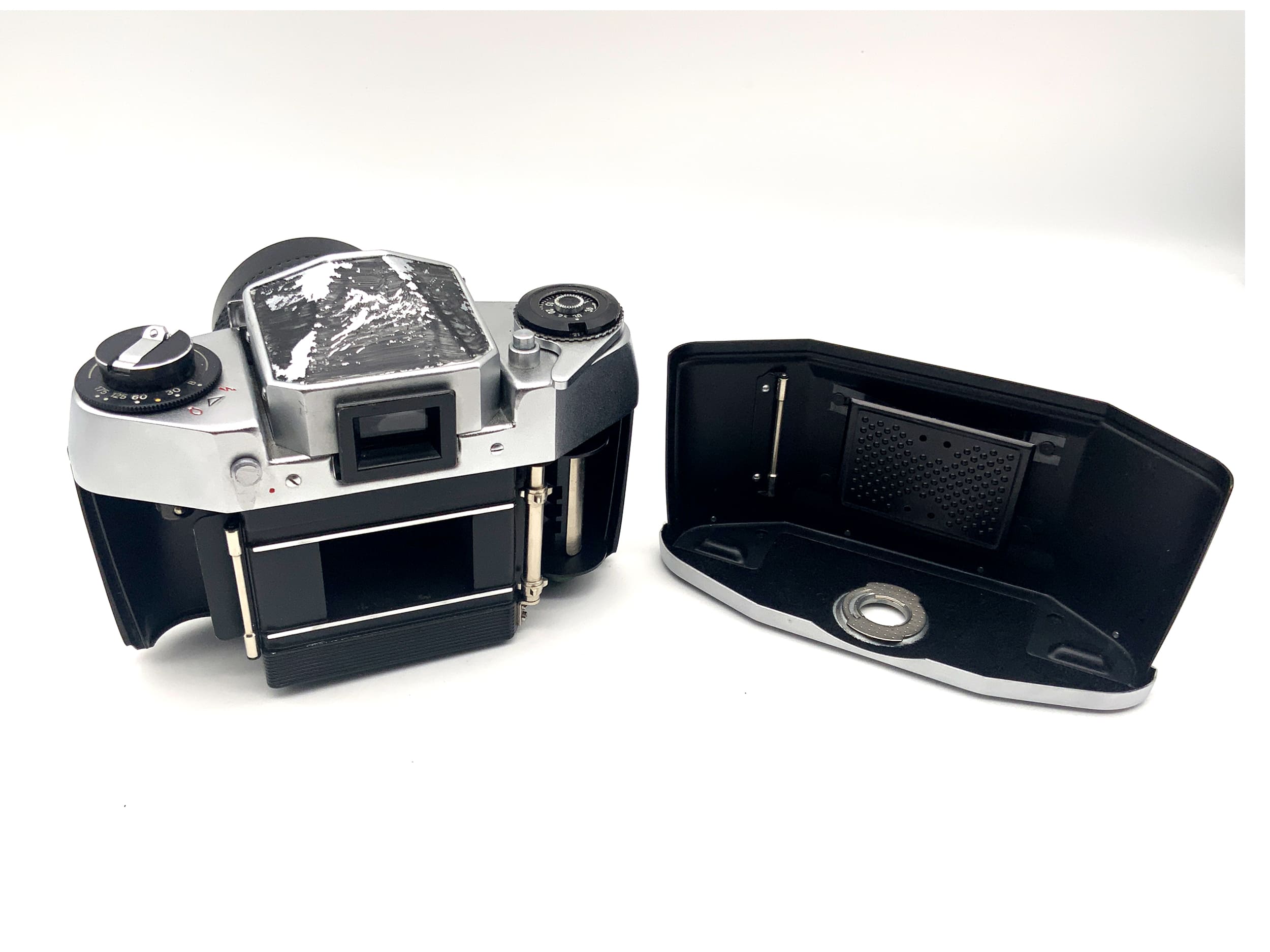 Exakta EXA 1b avec objectif Portst Tele 2.8 135 mm, appareil photo reflex argentique 35 mm