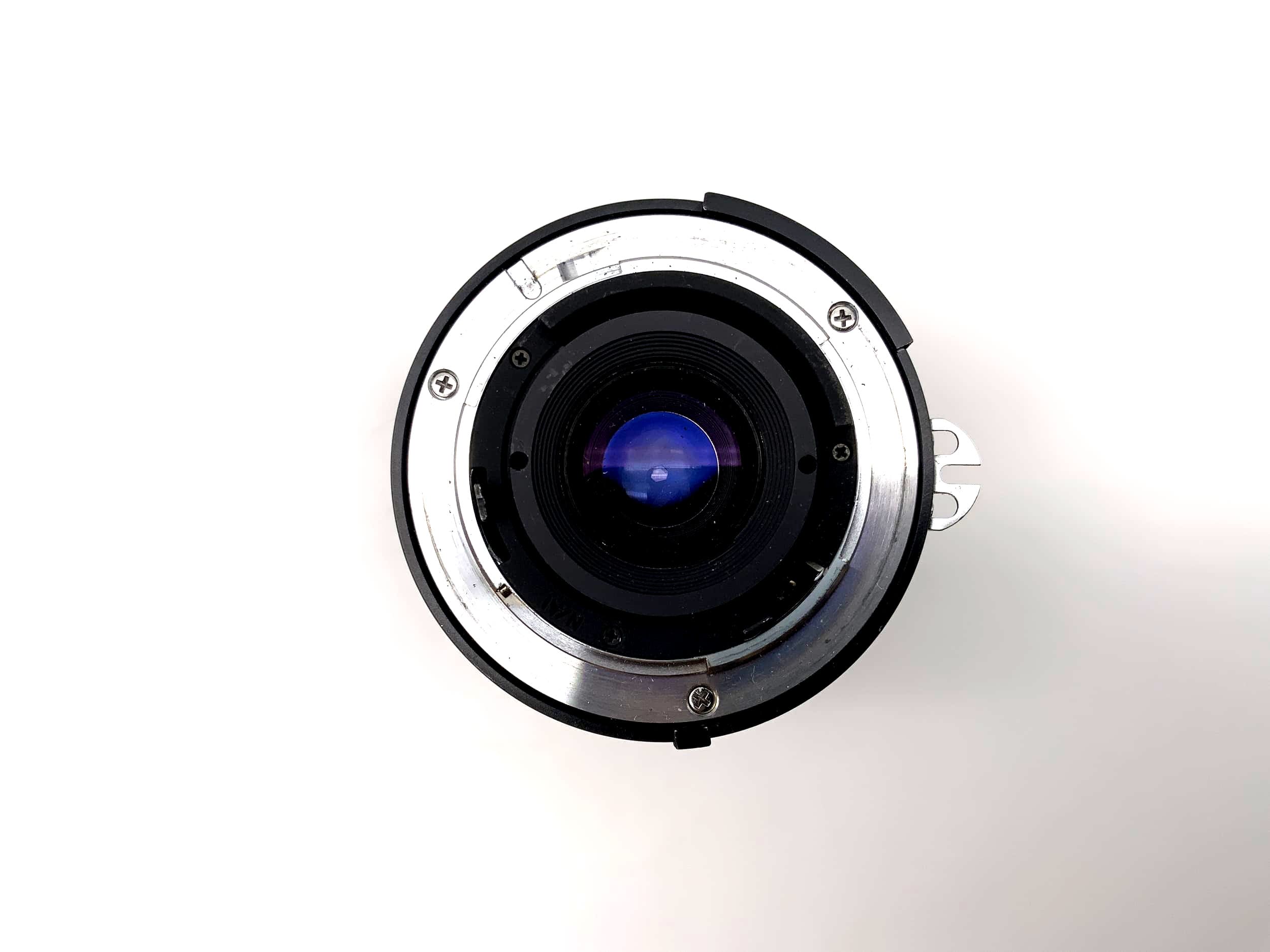 Objectif Tokina 70-210mm 1:4-5.6 pour appareil photo SD (Nikon F)