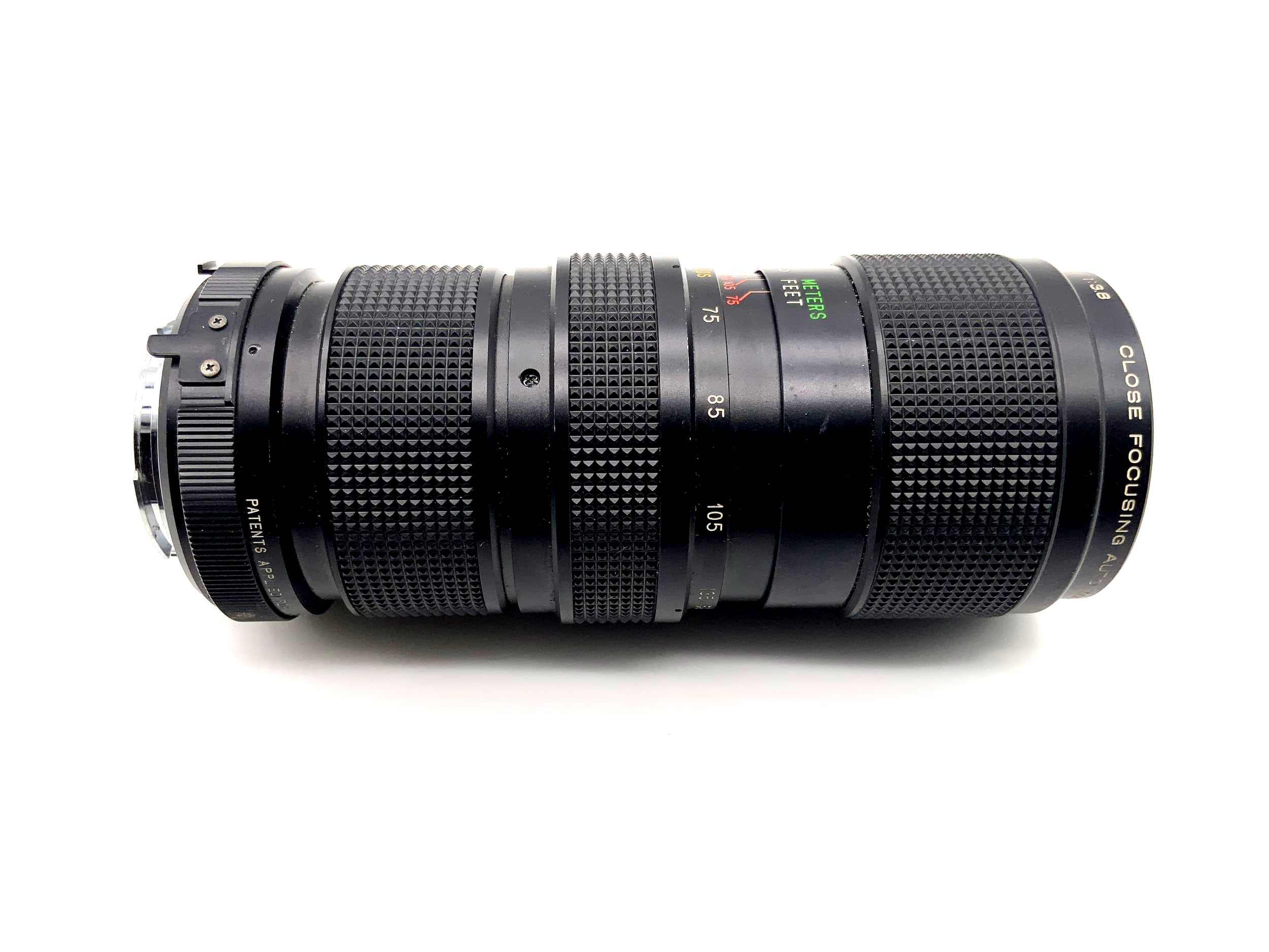 Objectif Vivitar 75-205 mm 1:3.8 à mise au point rapprochée et zoom automatique (Minolta MD)
