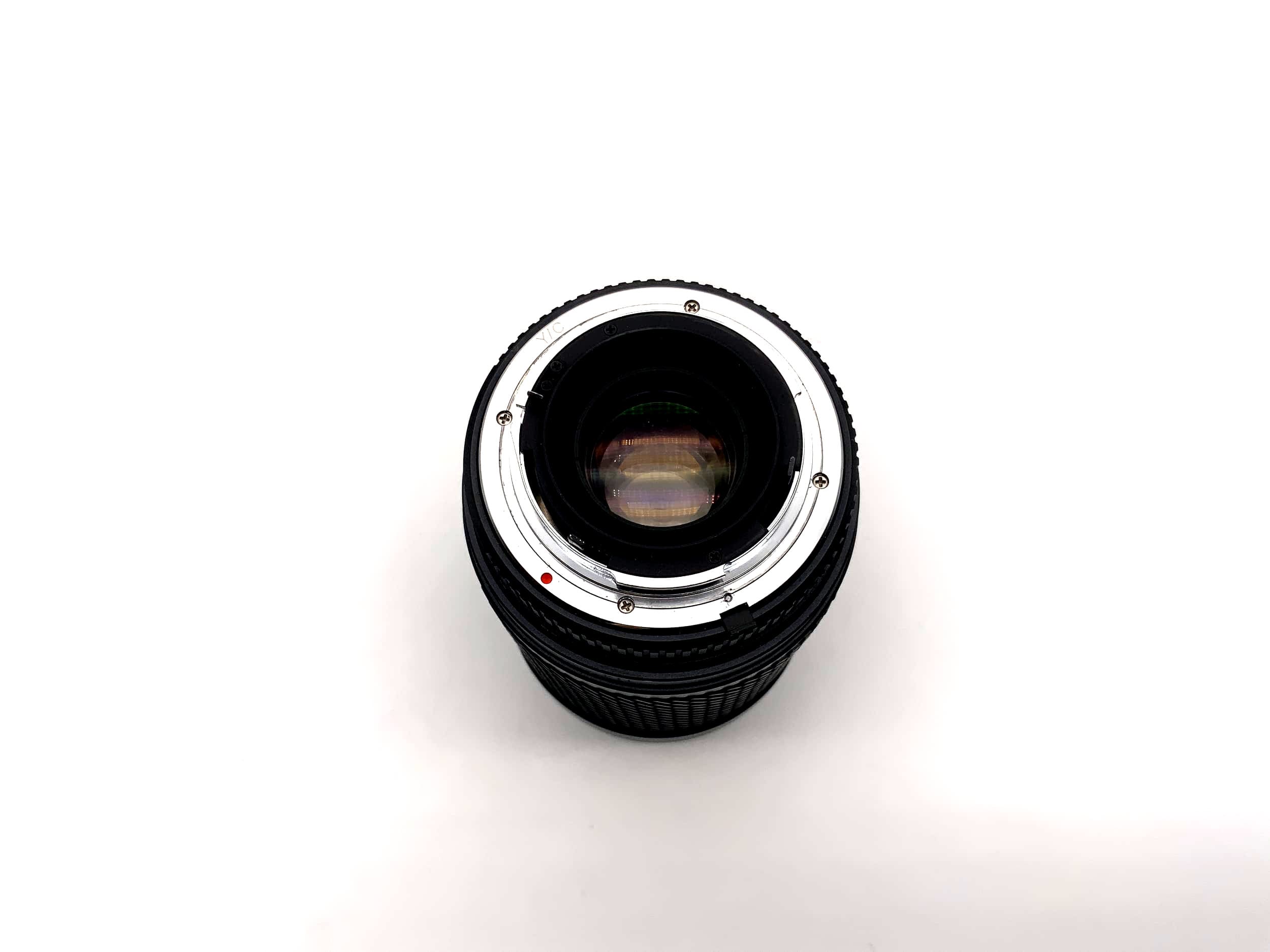 Objectif Tokina 28-200mm 1:3.5-5.3 SZ-X pour appareils photo (Yashica/Contax)