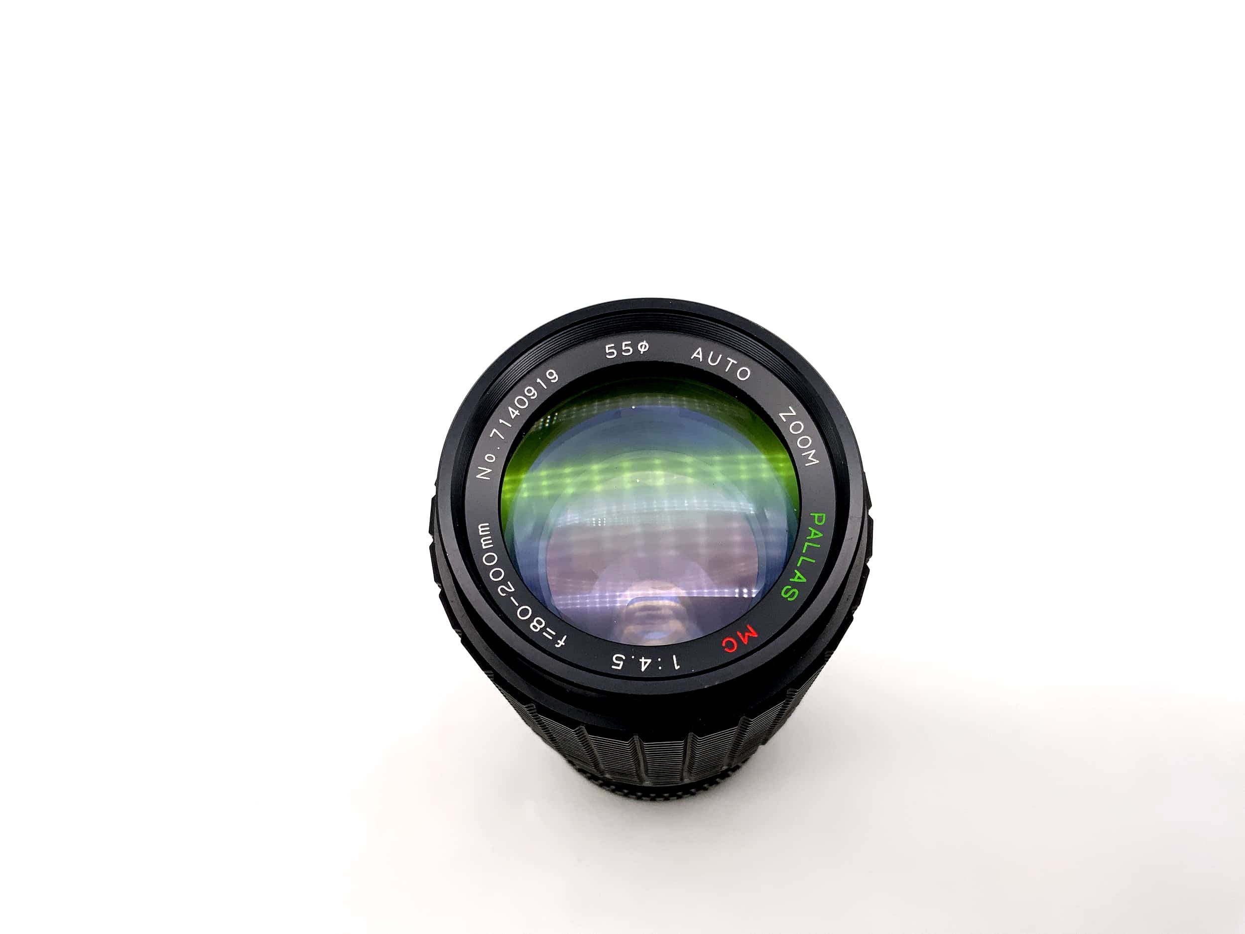 Objectif Pallas 80-200 mm 1:4.5 à zoom automatique et traitement multicouche (Canon FD)