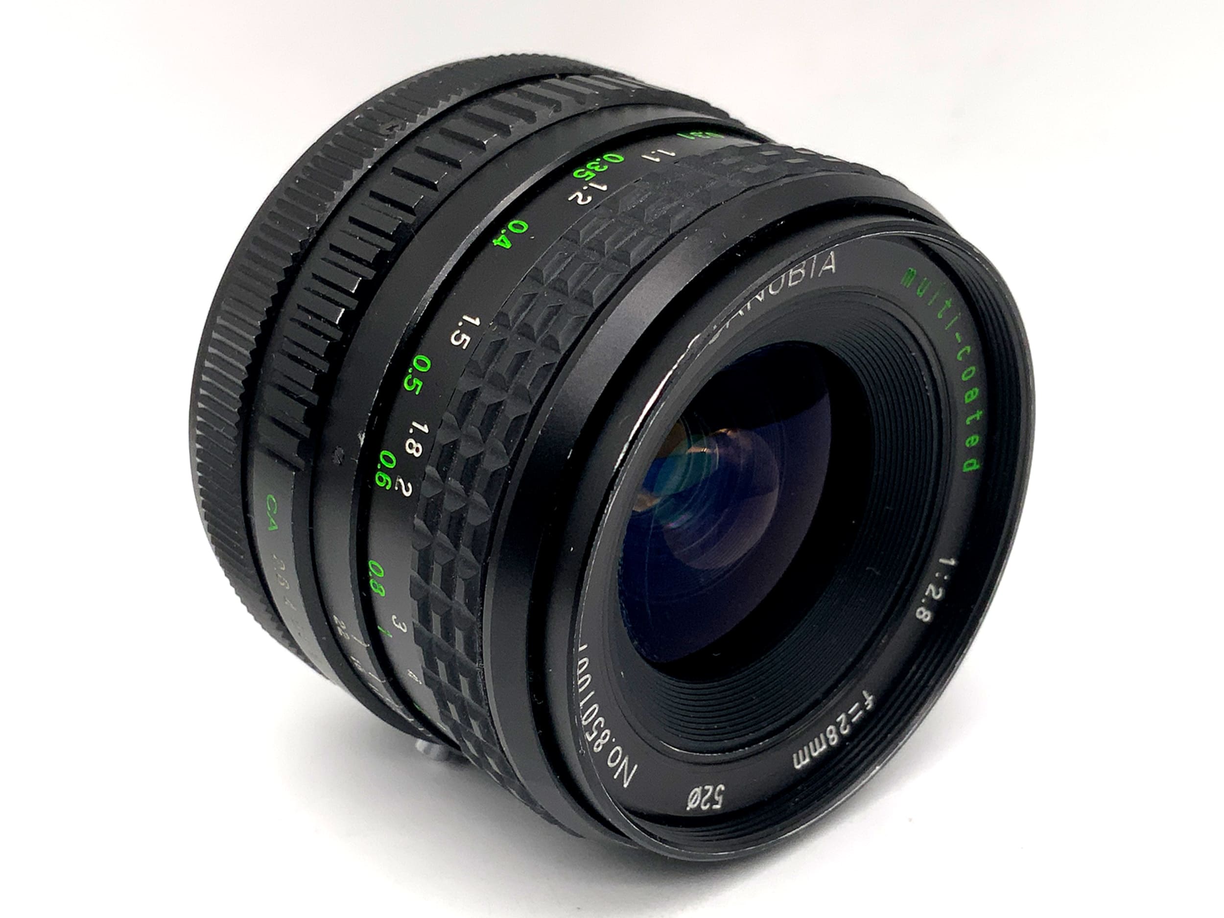 Objectif Danubia 28 mm 1:2.8 multicouches à focale fixe (Canon FD)