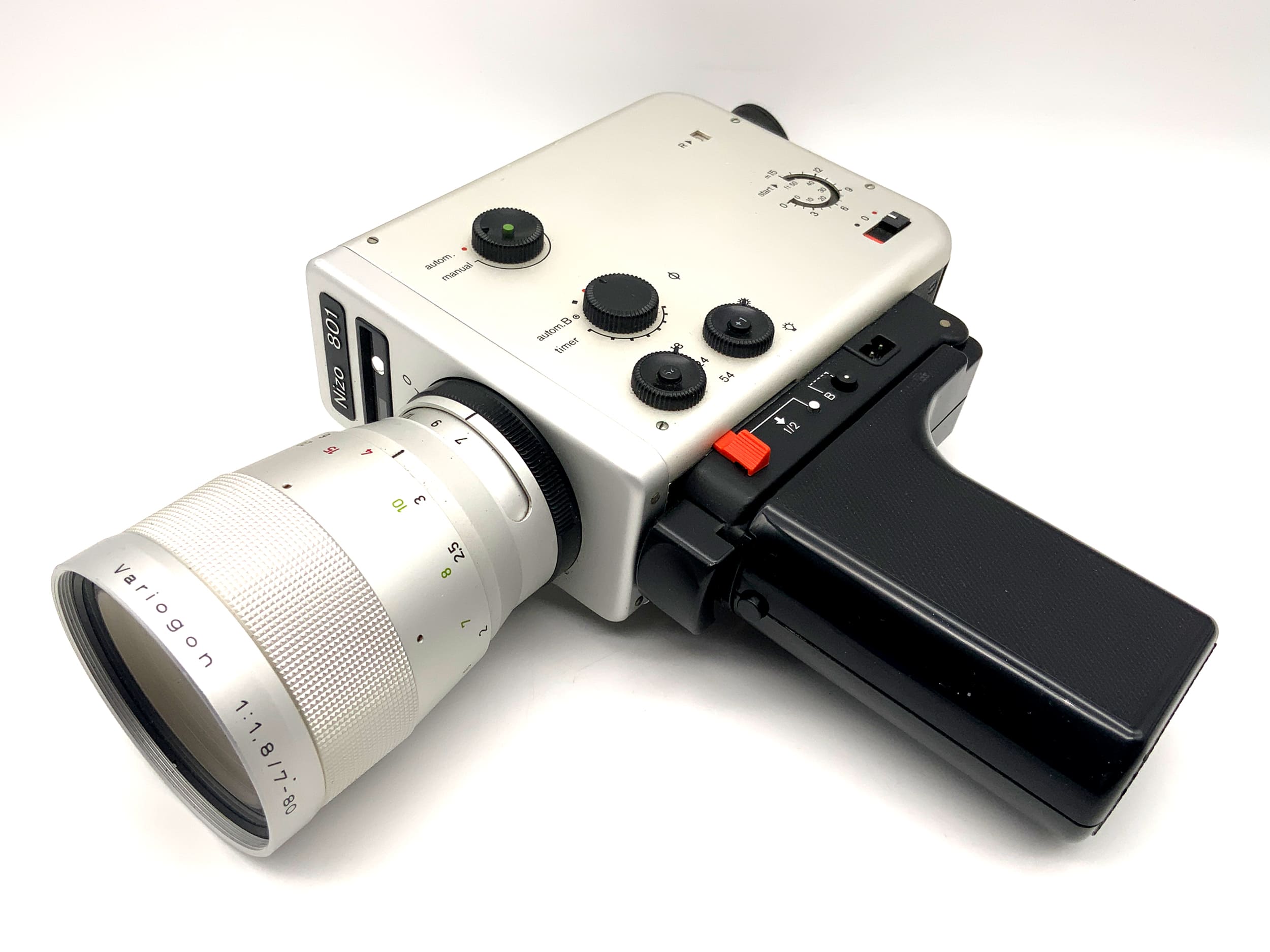Caméra argentique Braun Nizo 801 avec objectif Variogon 1:1.8/7-80 mm Super 8