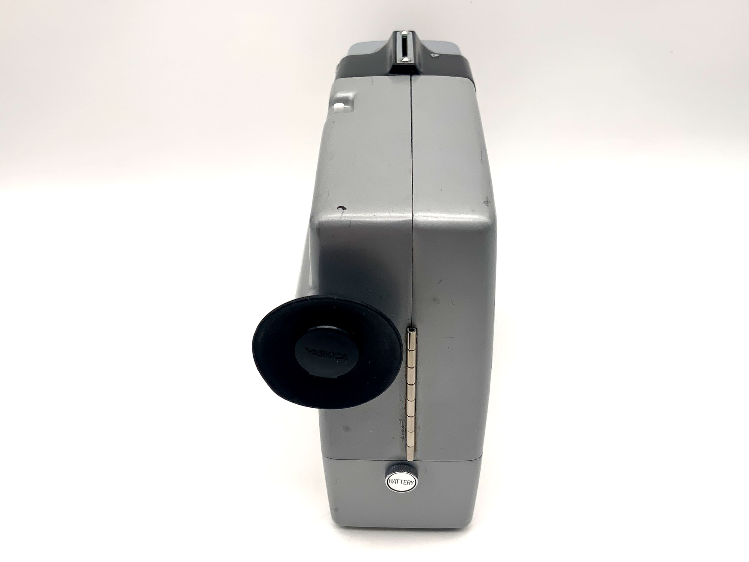 Caméra Yashica Super-8 50 avec objectif Yashinon 1:1.7 8,5-42,5 mm Super 8 et poignée