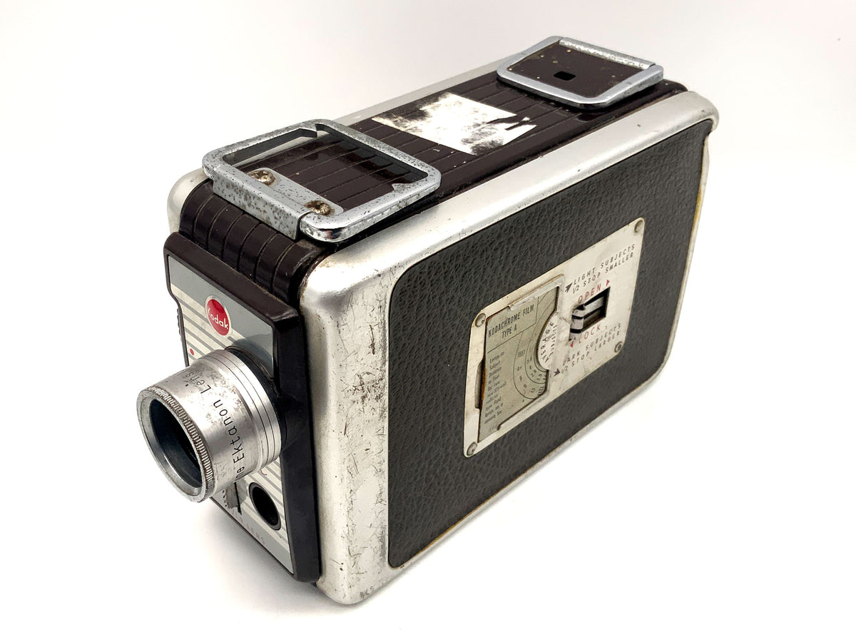 Caméra Kodak Brownie avec objectif Cine Ektanon 13 mm f/1.9 pour film Super 8
