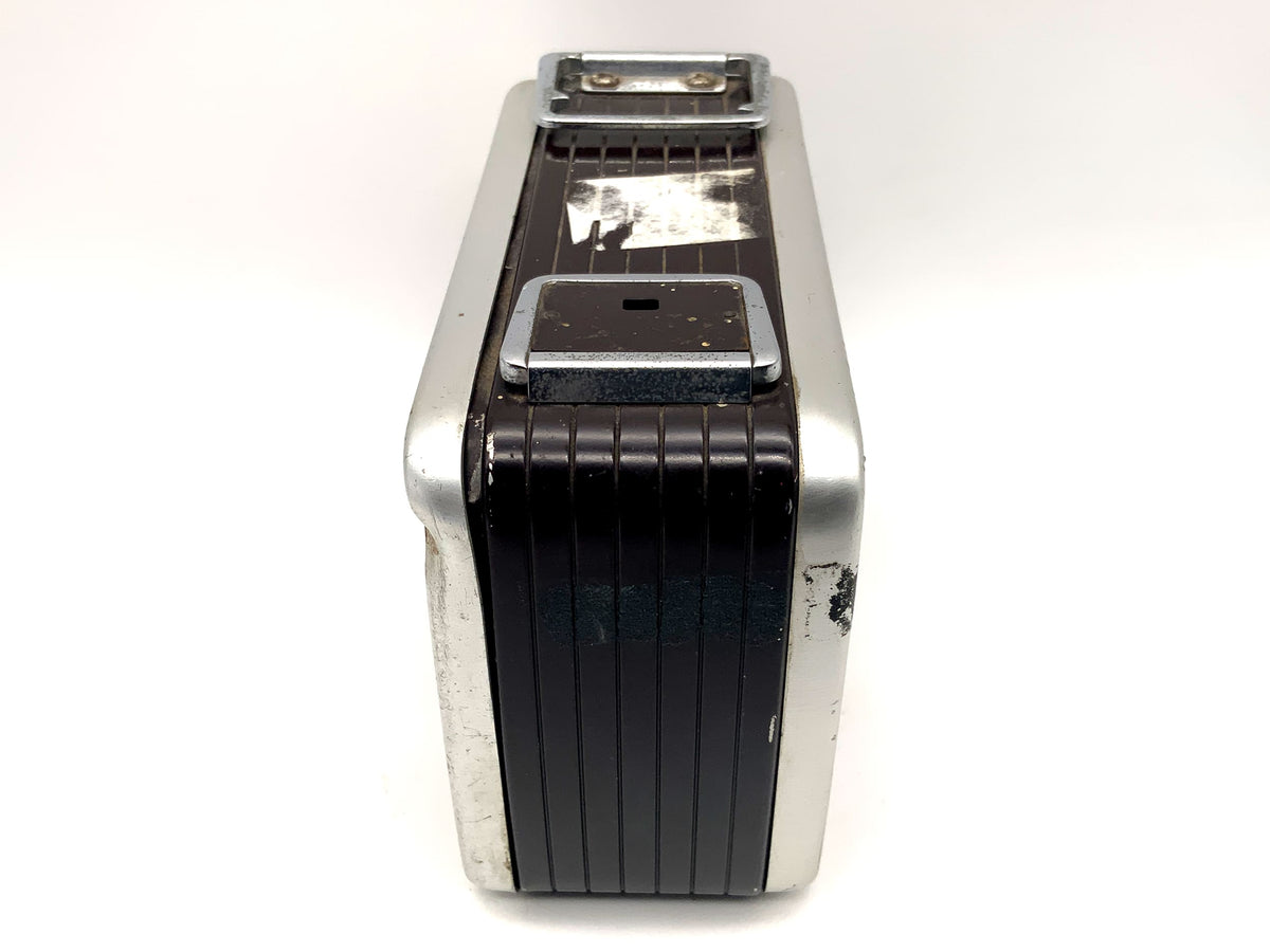 Caméra Kodak Brownie avec objectif Cine Ektanon 13 mm f/1.9 pour film Super 8