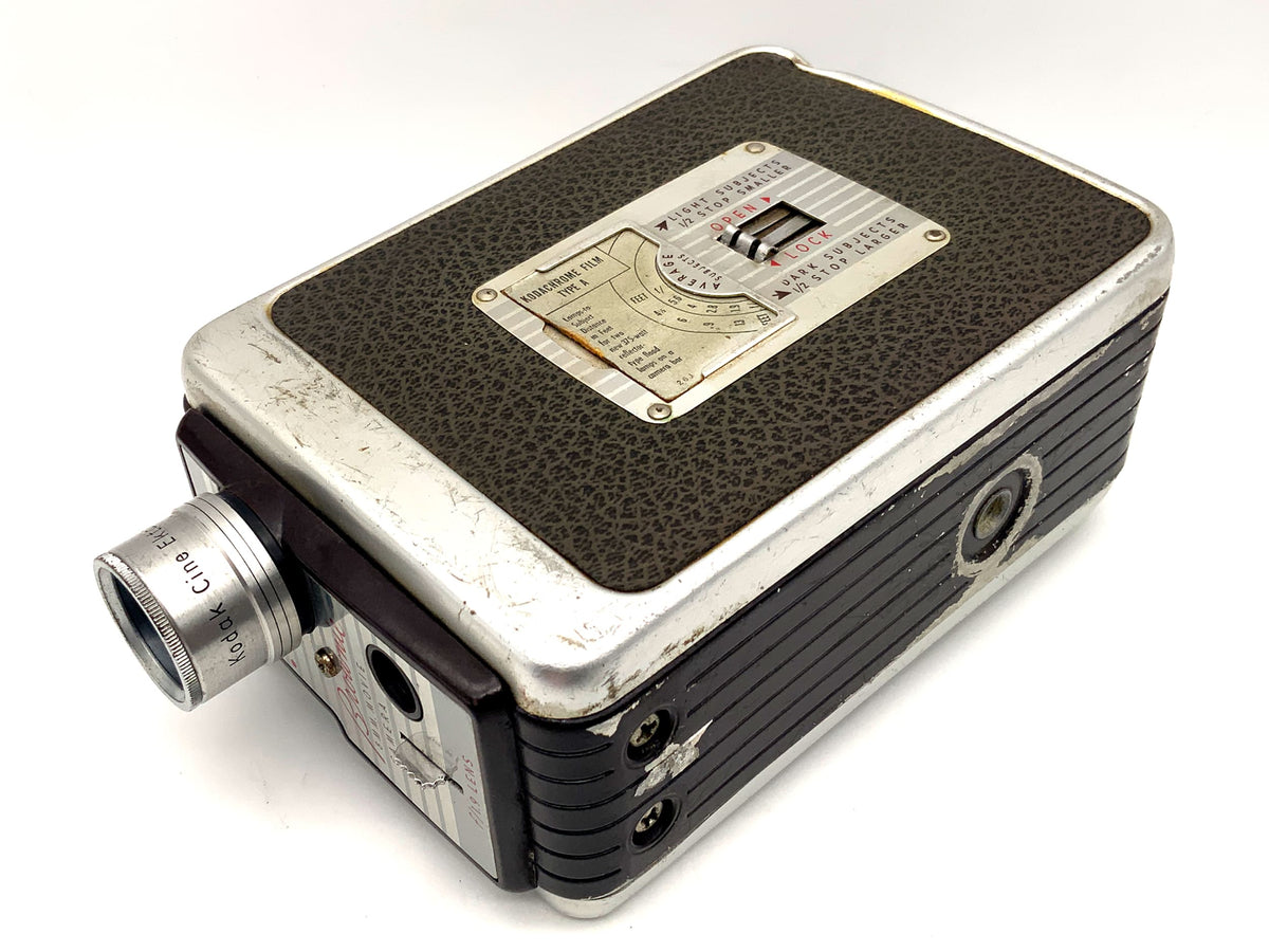 Caméra Kodak Brownie avec objectif Cine Ektanon 13 mm f/1.9 pour film Super 8