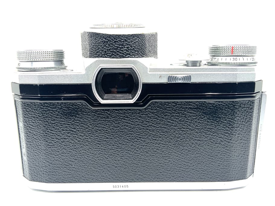Pentacon Contax E SLR 35mm Spiegelreflexkamera analog Body Gehäuse (M42)