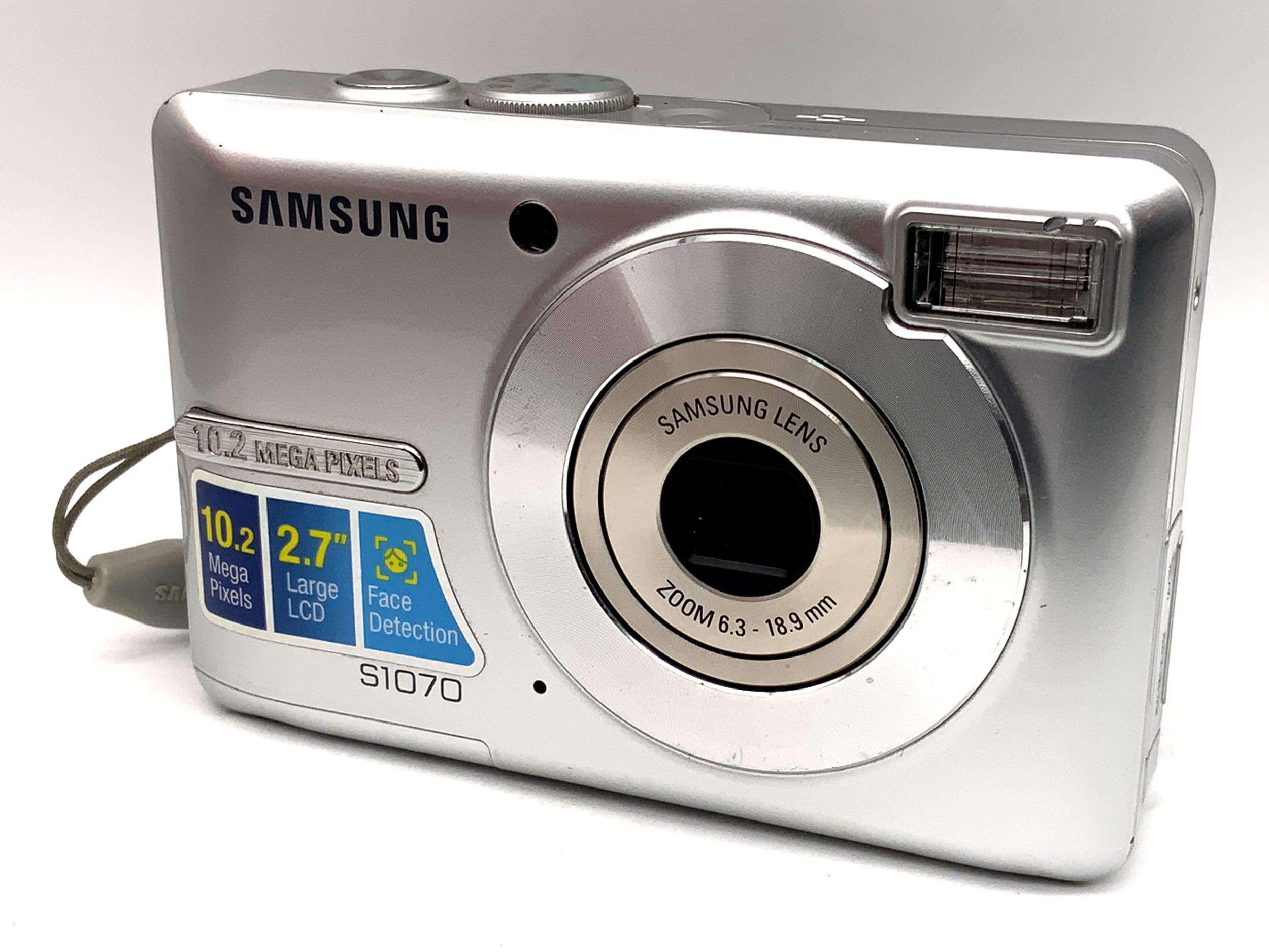 Appareil photo numérique compact Samsung S1070 avec objectif zoom 6,3-18,9 mm et capteur 10,2 MP