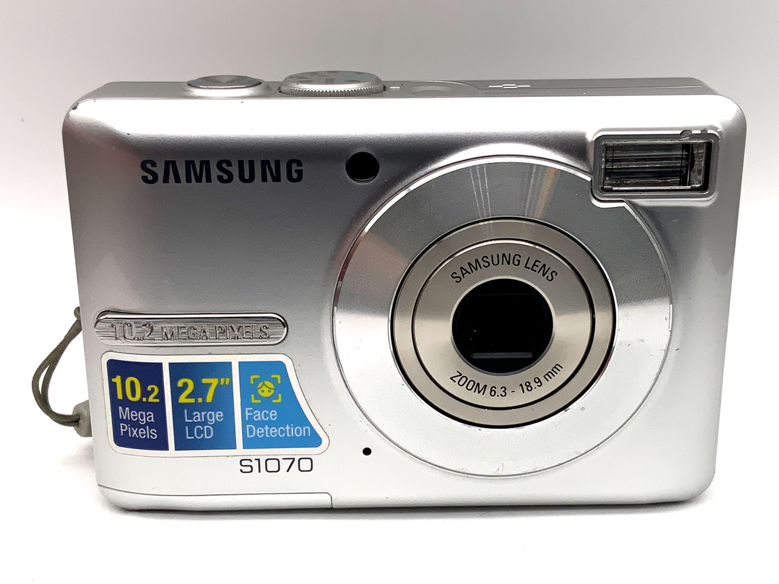 Appareil photo numérique compact Samsung S1070 avec objectif zoom 6,3-18,9 mm et capteur 10,2 MP