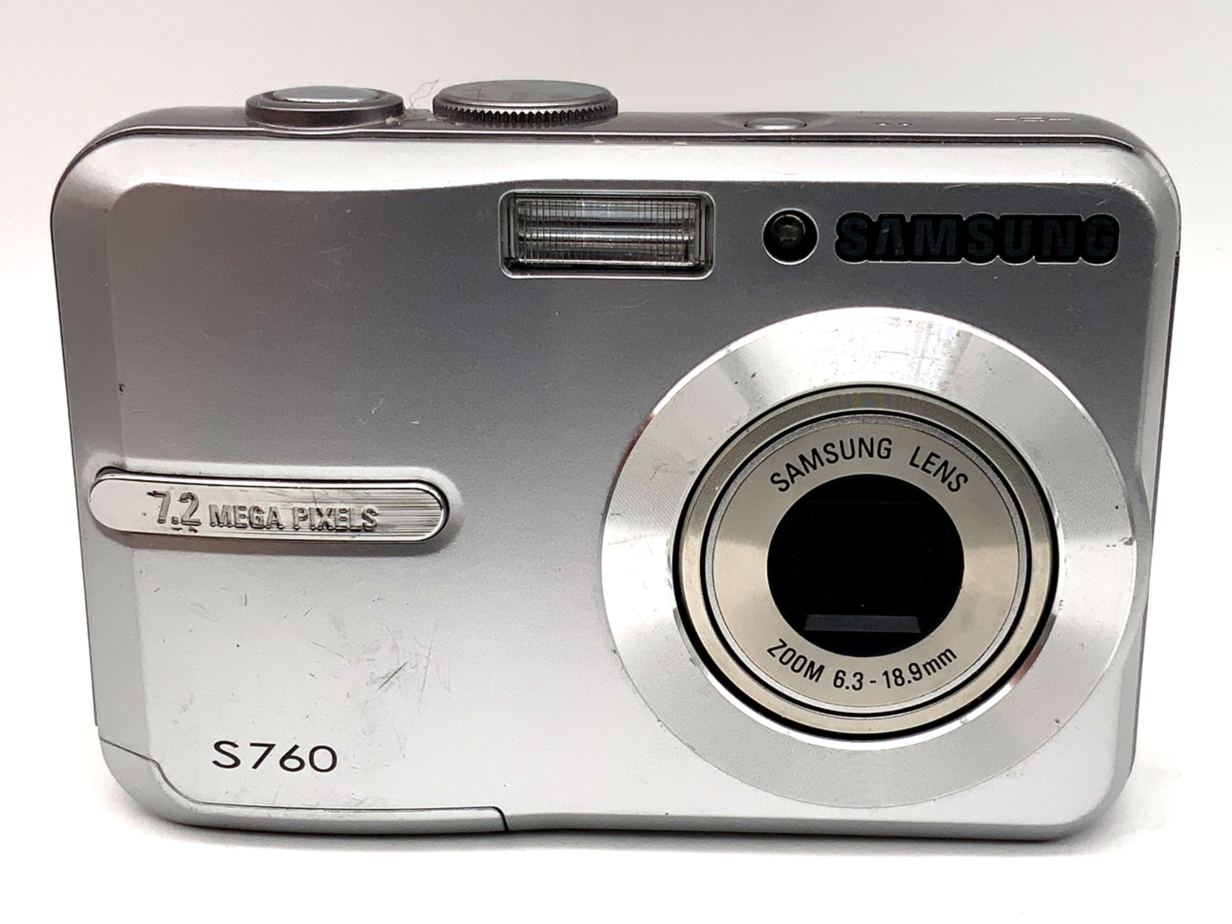 Appareil photo numérique compact Samsung S760 avec objectif zoom 6,3-18,9 mm et capteur 7,2 MP