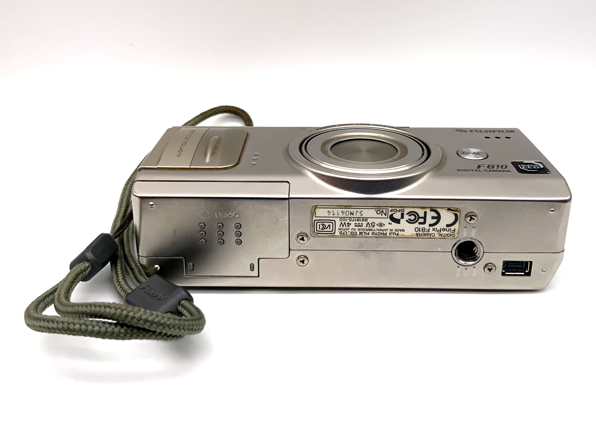 Appareil photo numérique compact Fujifilm FinePix F810 avec zoom optique 4x (f=7,2-28,8 mm)