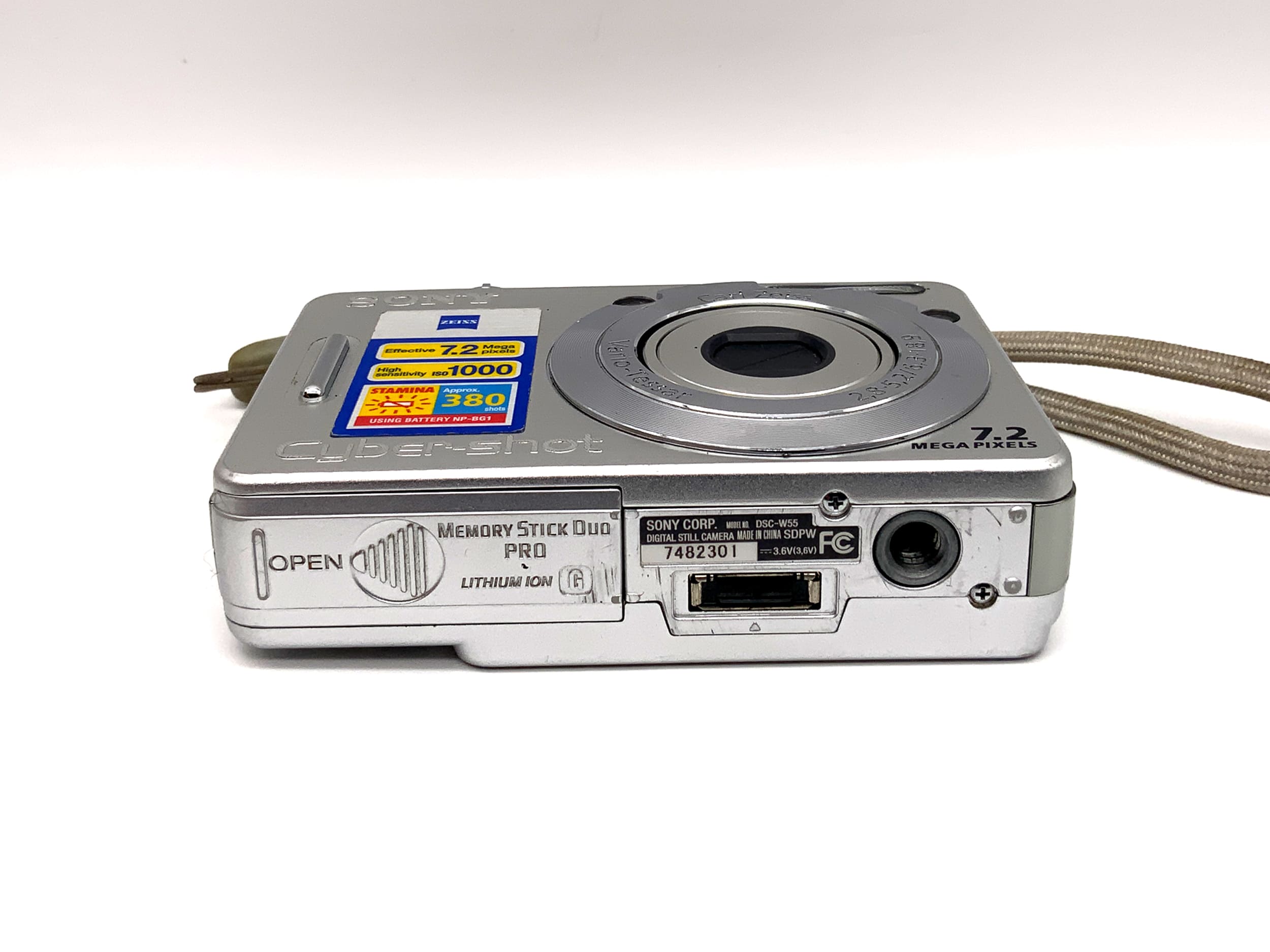 Sony Cyber-Shot DSC-W55 Digital Compact Camera 2.8-5.2/6.3-18.9 7.2 MP IM VX