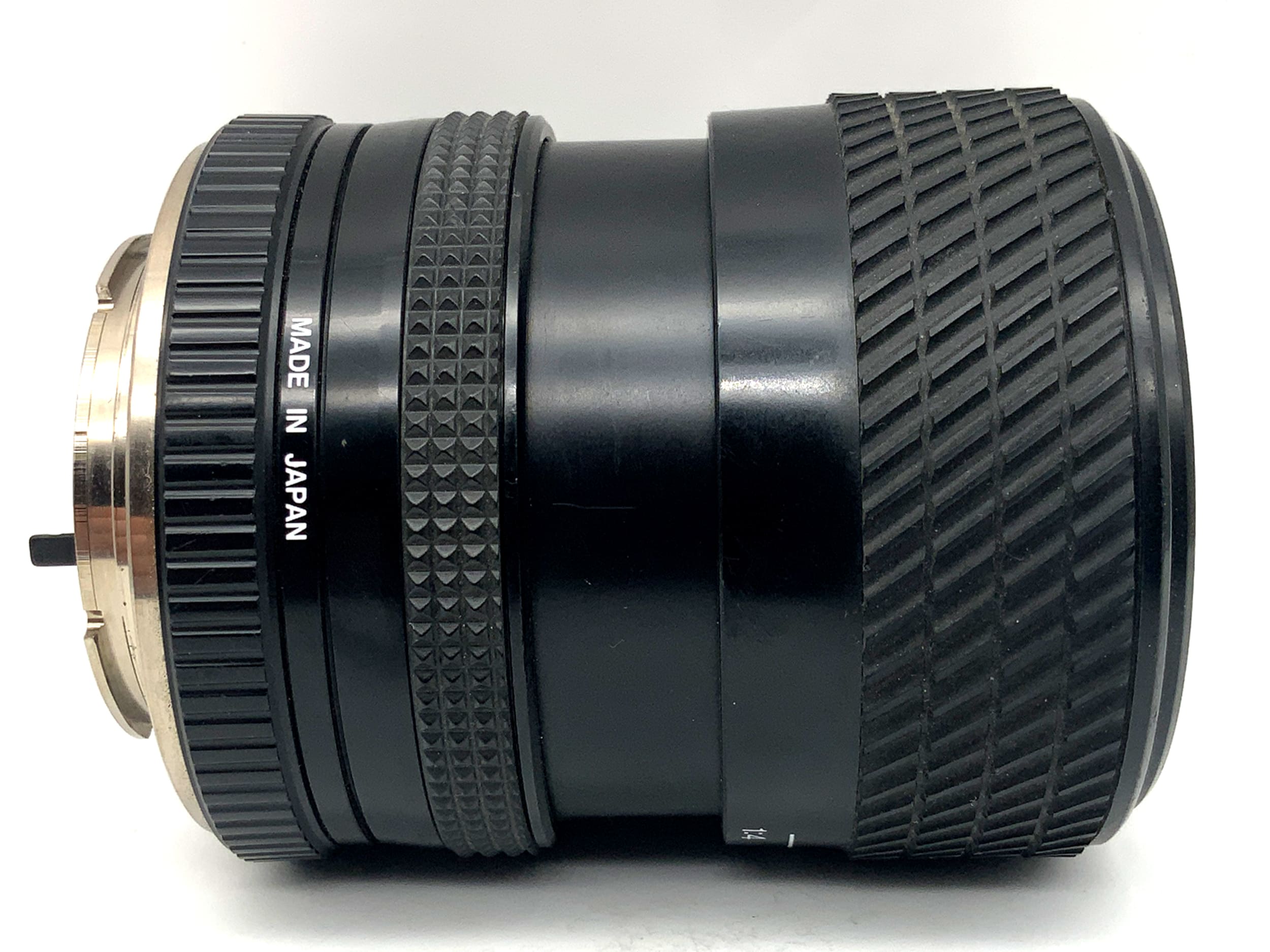 Objectif zoom Tokina 28-70 mm 1:3,9-4,8 (Minolta MD)