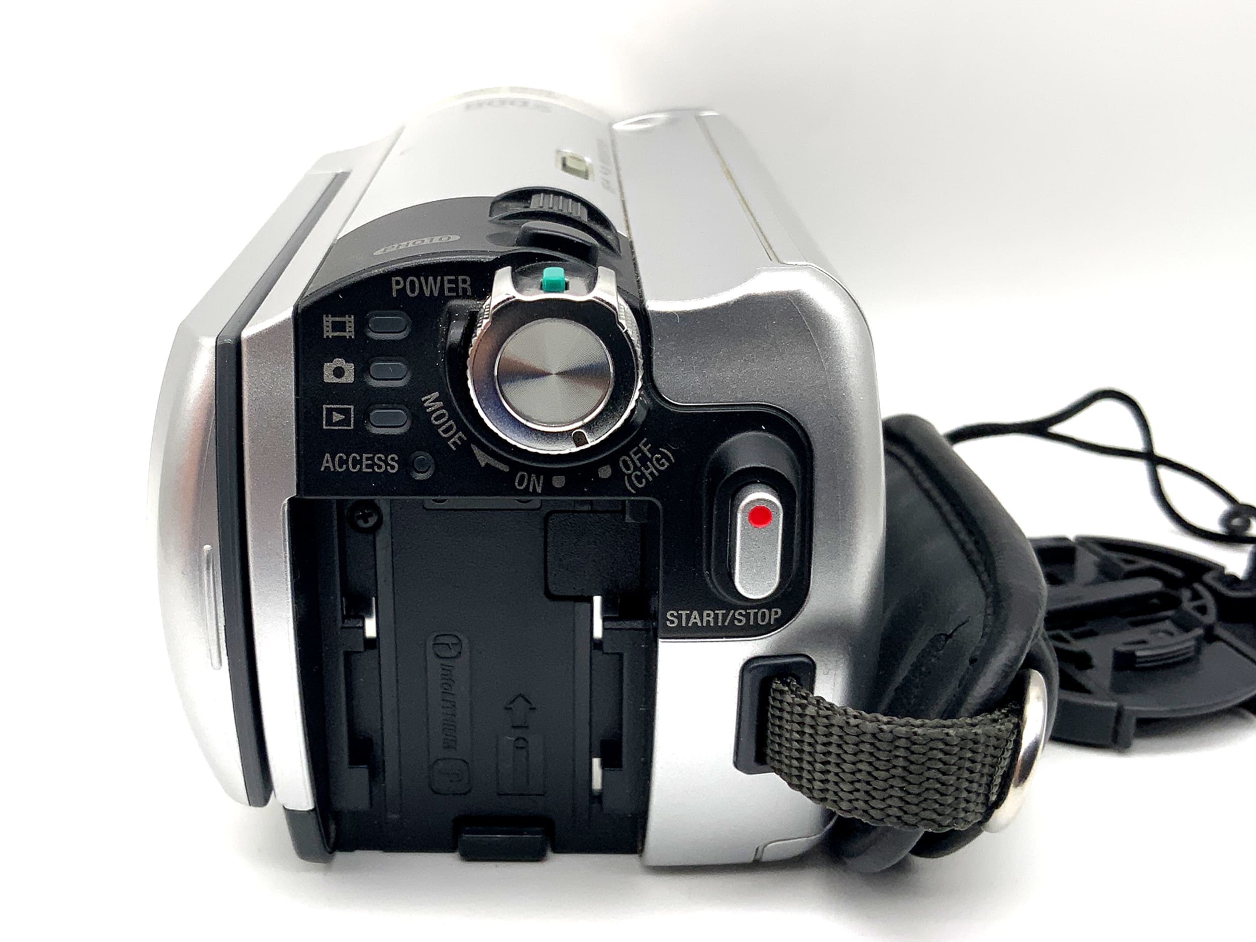 Caméscope Sony Handycam DCR-SR30, objectif 1,8/2,3-46, disque dur 30 Go, zoom numérique 800x / zoom optique 20x.