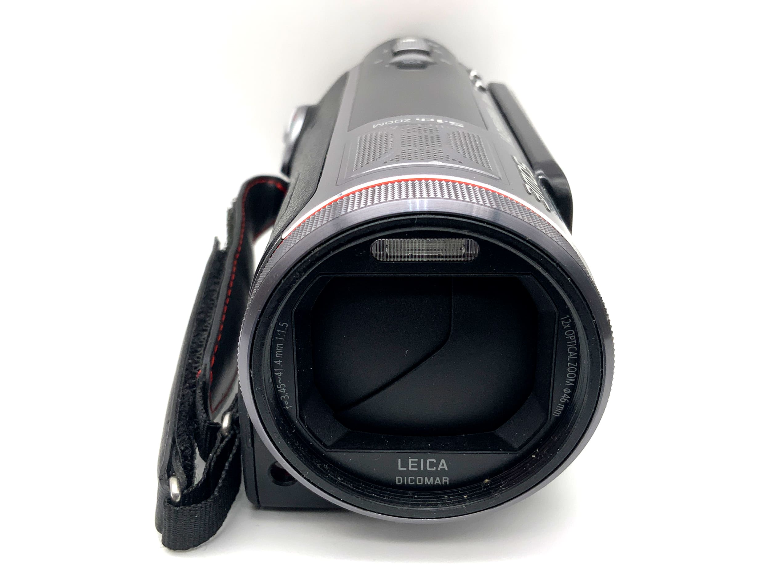 Caméscope Panasonic HDC-TM700 3MOS, focale 3,45-41,4 mm, rapport de reproduction 1:1,5, 14,2 MP, format 35 mm, 32 Go