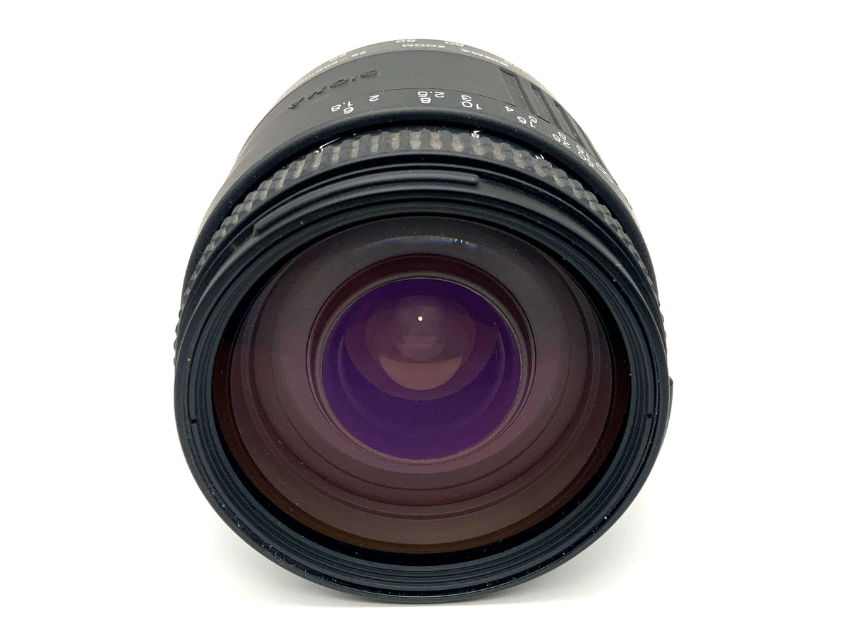Objectif Sigma 28-200 mm 1:3,8-5,6 AF zoom autofocus (Minolta AF/Sony A)