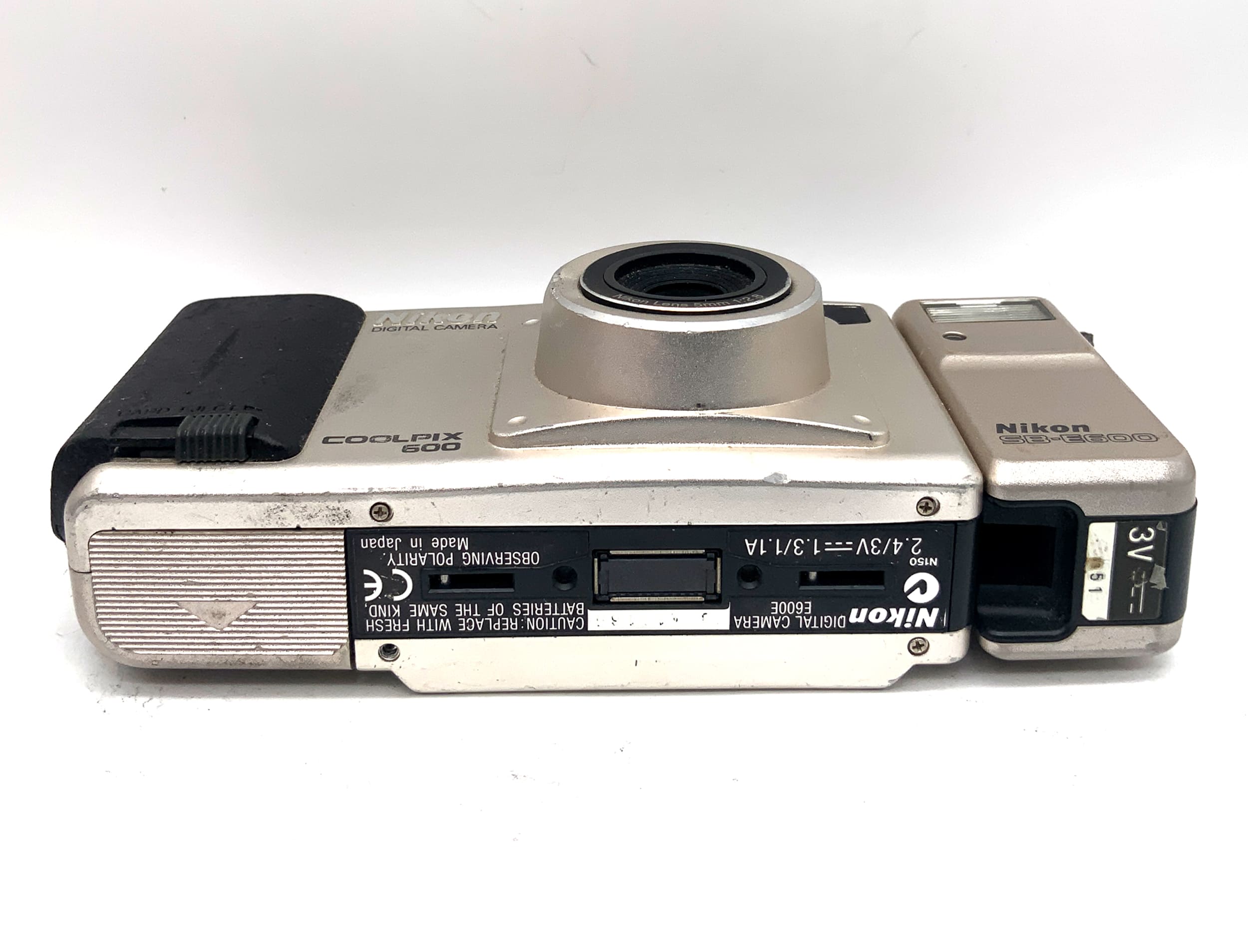 Appareil photo numérique compact Nikon Coolpix 600 avec objectif 5 mm f/2,8