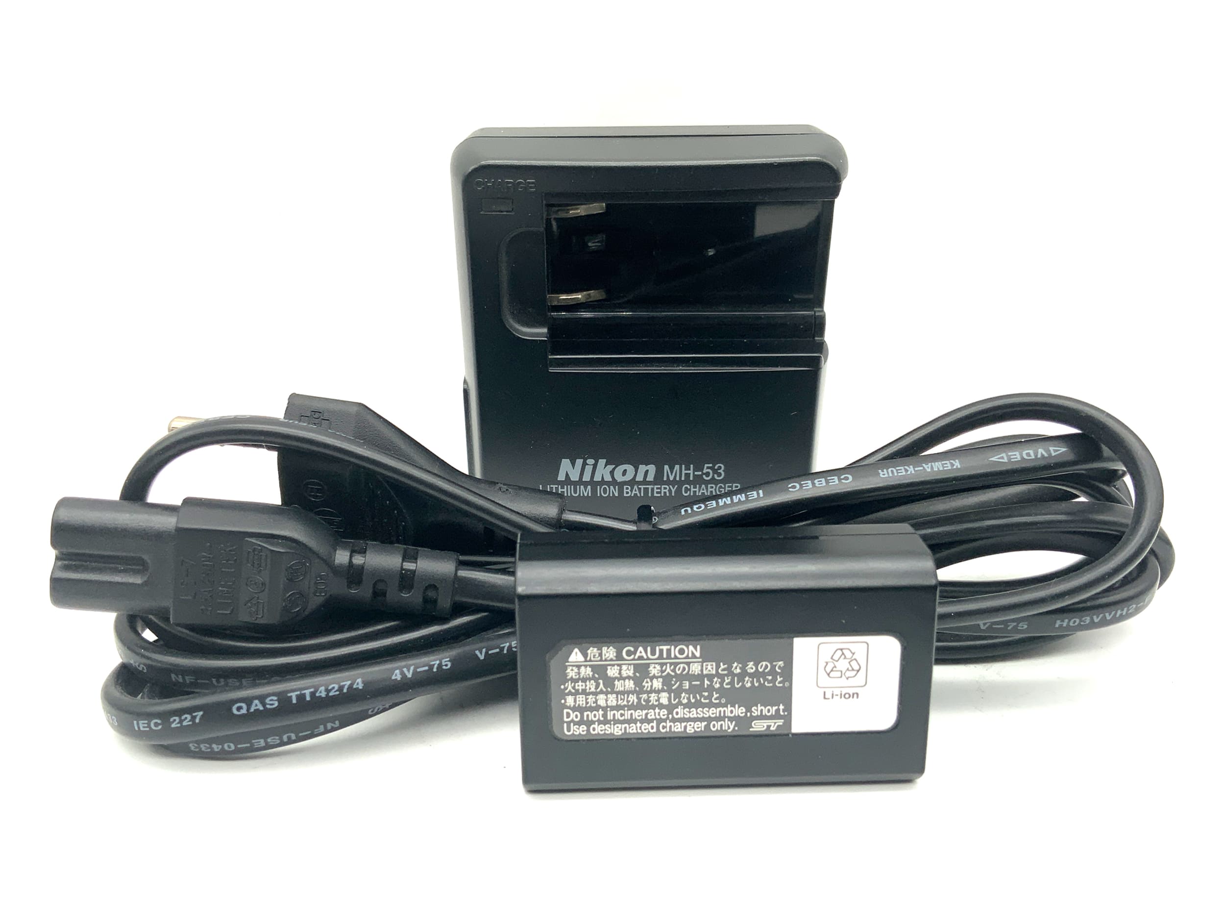 Nikon Coolpix 995 Bridge camera with Zoom Nikkor 1:2.6-5.1 8-32mm 3.34 MP