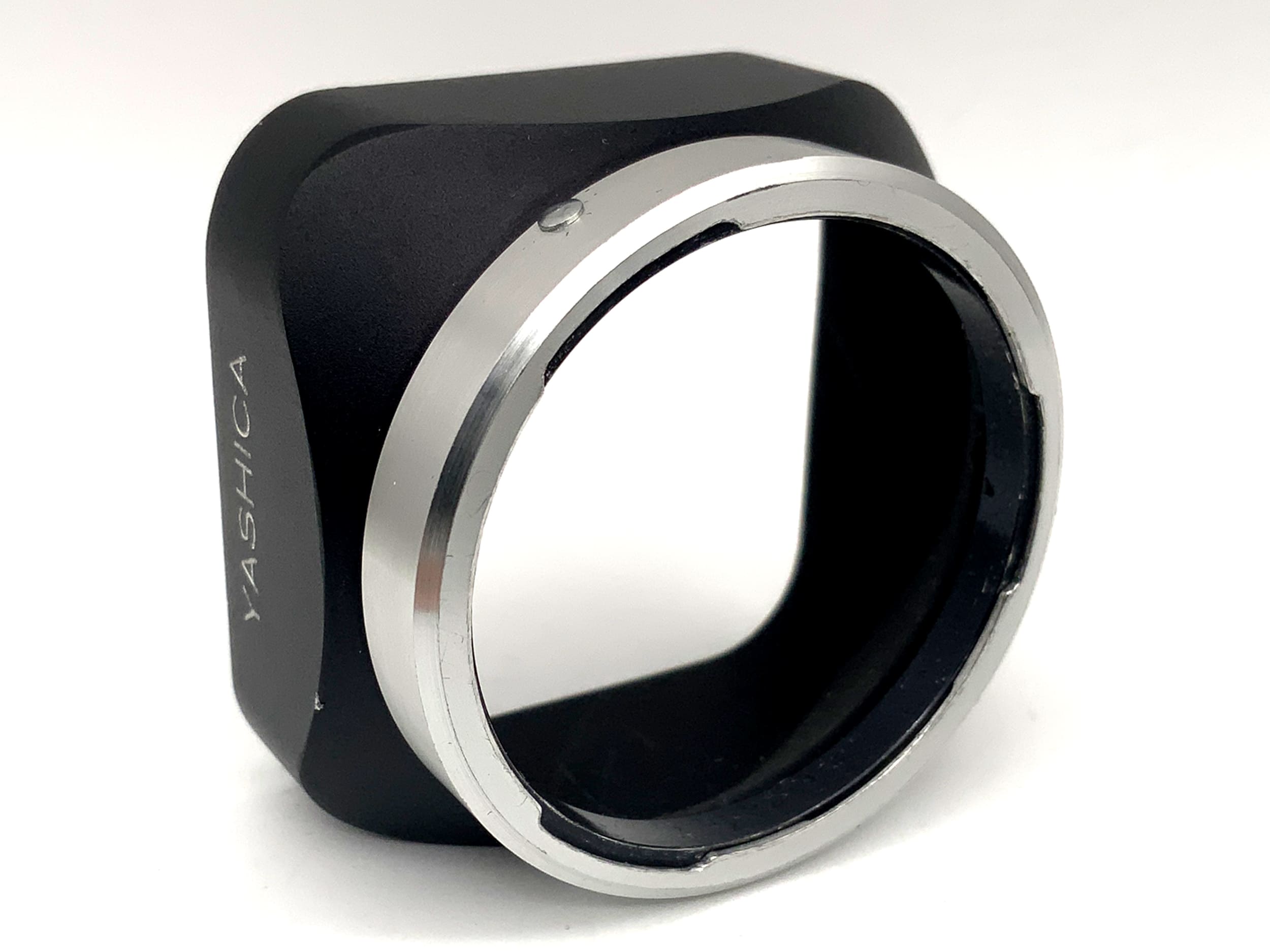 Yashica Mat 124G Metal Lens Hood with Pocket