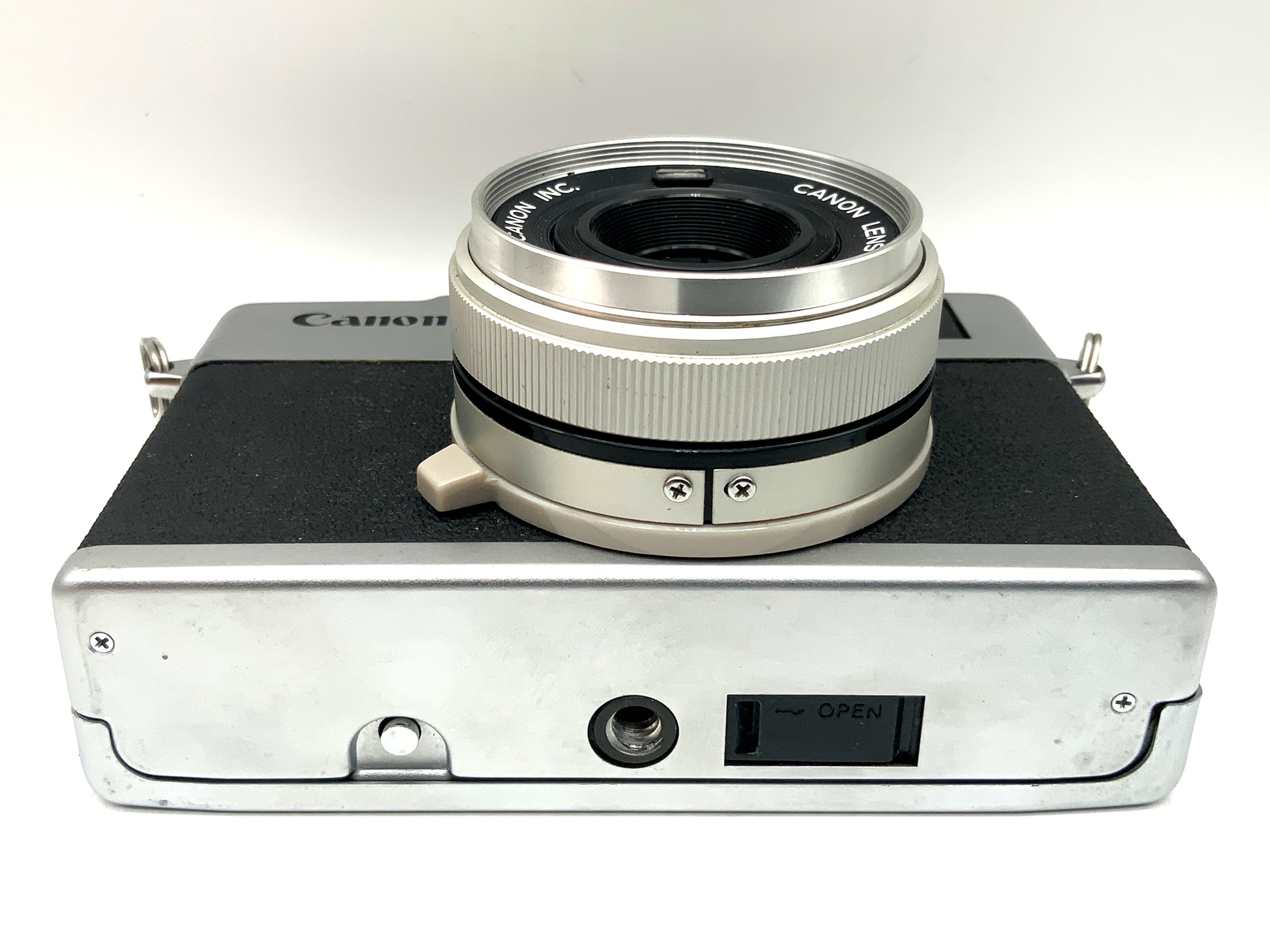 Canon Canonet 28 viewfinder camera with Canon 40mm 1:2.8 lens (analog camera)