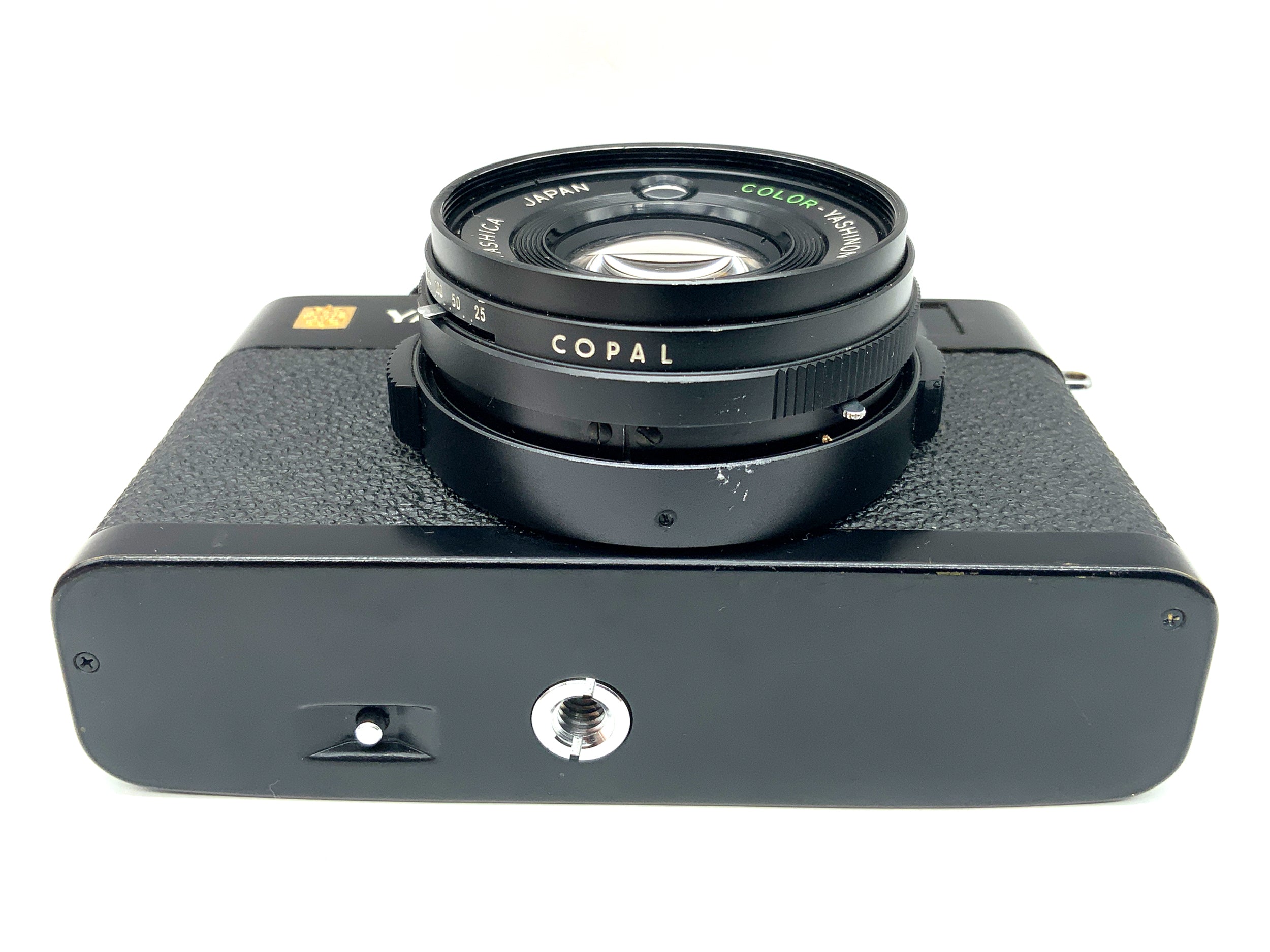 Yashica Electro 35 CC viewfinder camera Color Yashinon DX 1:1.8 f=35mm analogue camera