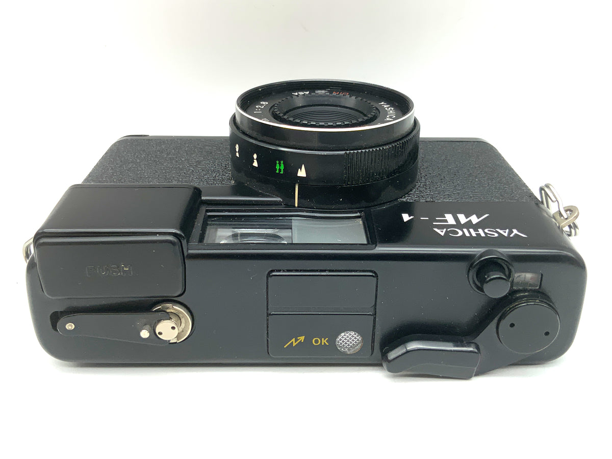 Appareil photo compact Yashica MF-1 avec objectif Yashica 38 mm f/2.8 ! Flash défectueux ! Appareil photo argentique