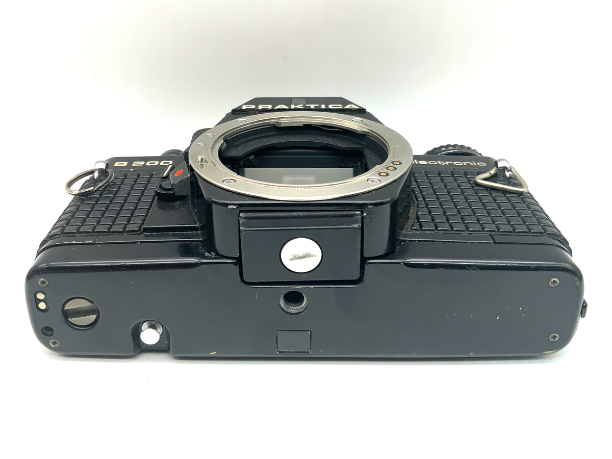 Praktica B200 electronic SLR 35mm SLR analog body (Praktica B)