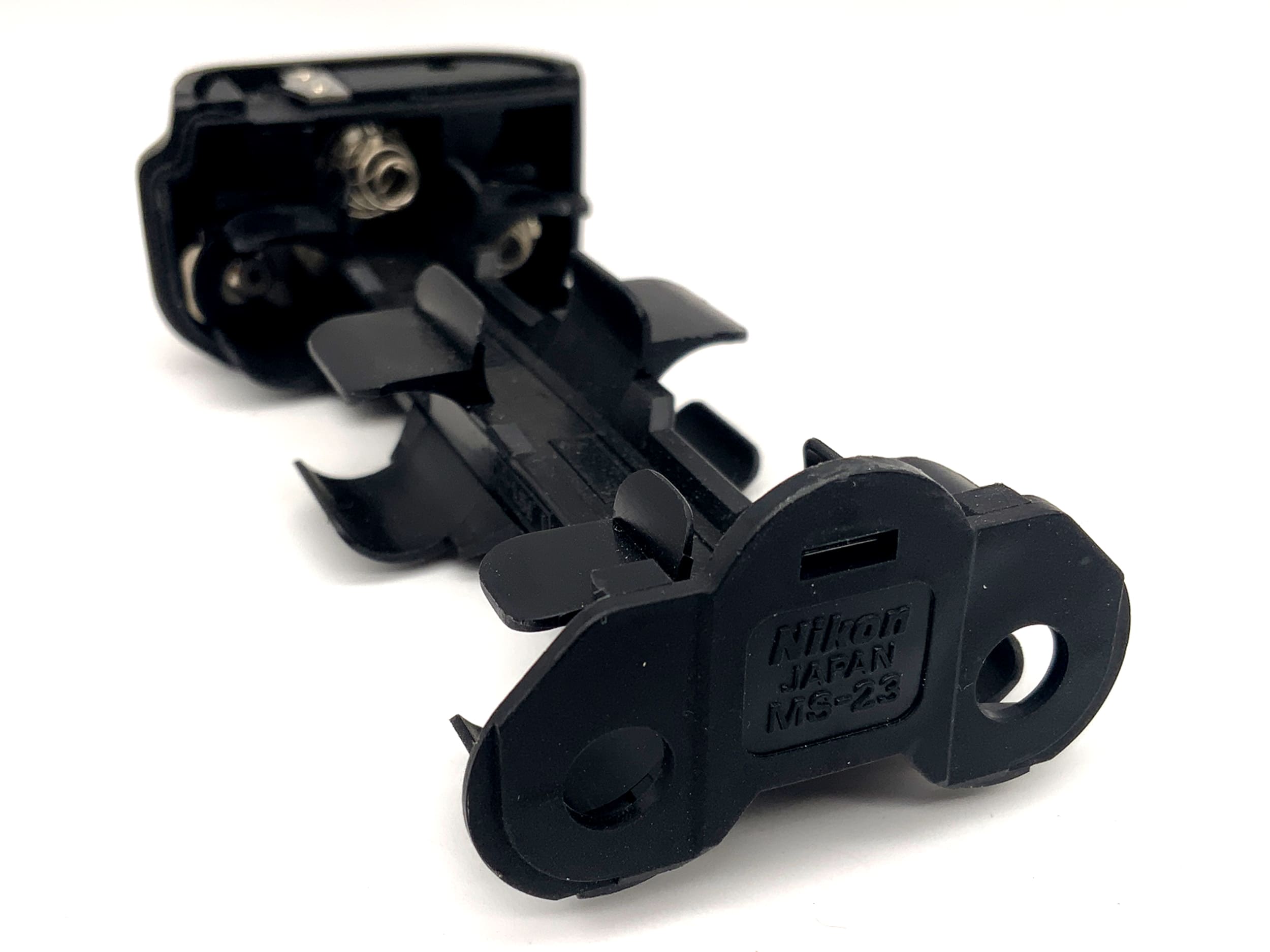 Compartiment pour batterie Nikon MS-23 (adaptateur secteur pour poignée d'alimentation MB-23 F4, F4E)