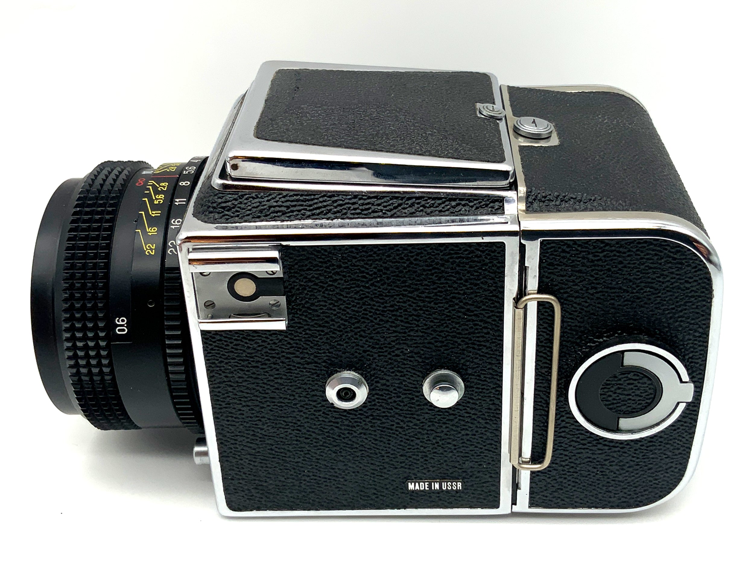Appareil photo moyen format Arsenal Kiev 88 avec objectif argentique Volna-3 2.8/80 MC