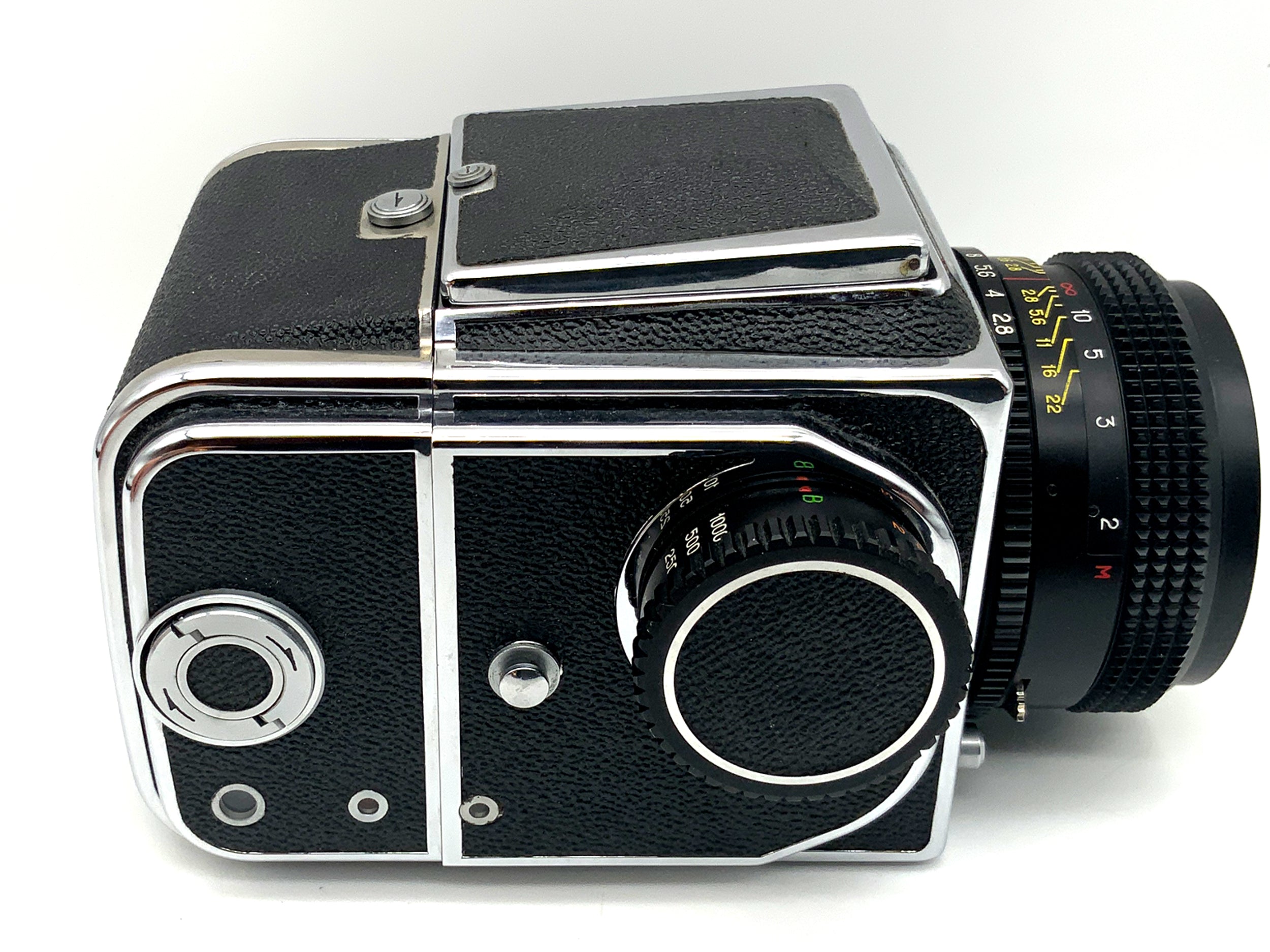 Appareil photo moyen format Arsenal Kiev 88 avec objectif argentique Volna-3 2.8/80 MC