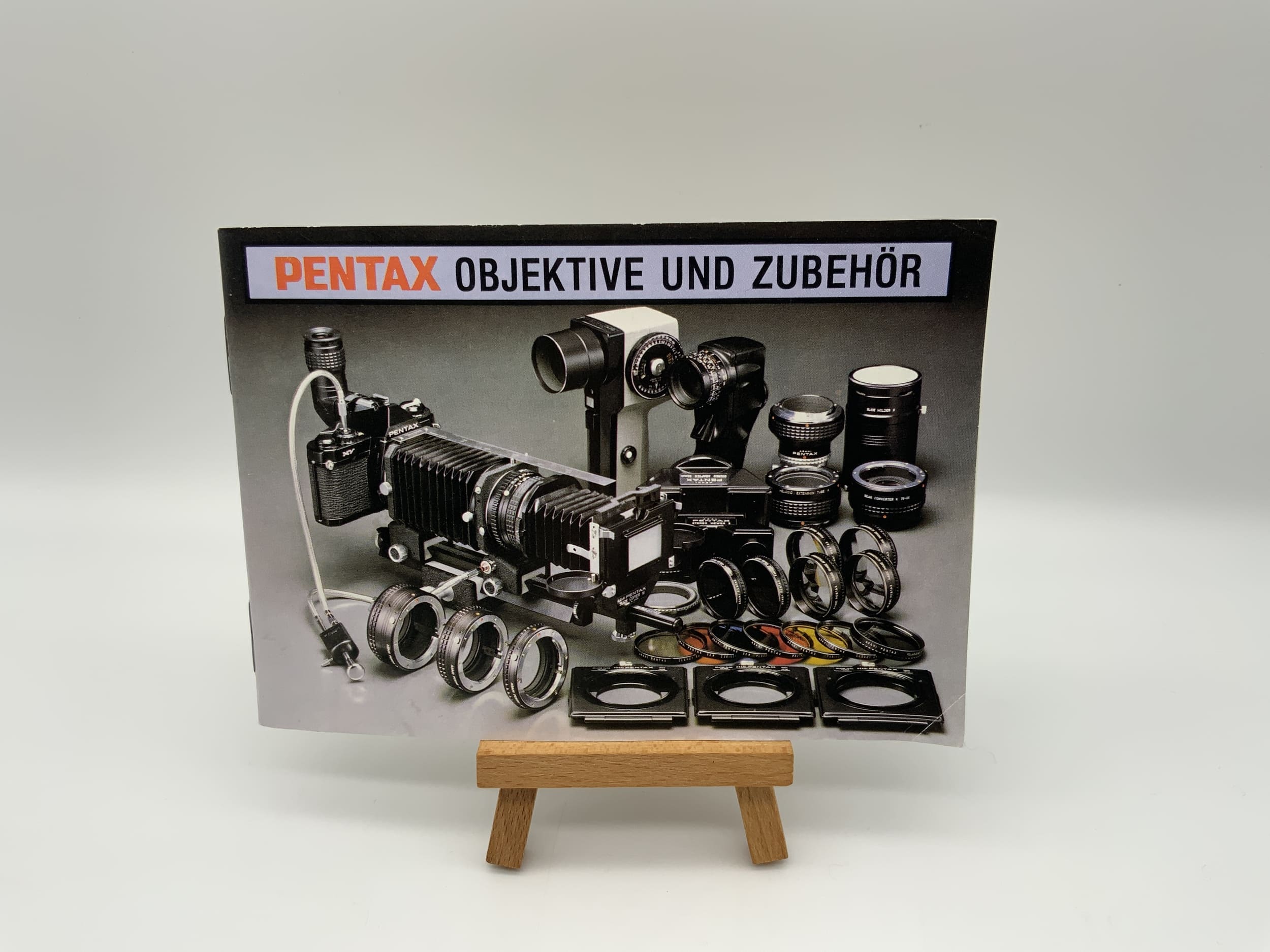 Brochure sur les objectifs et accessoires Pentax (allemand)