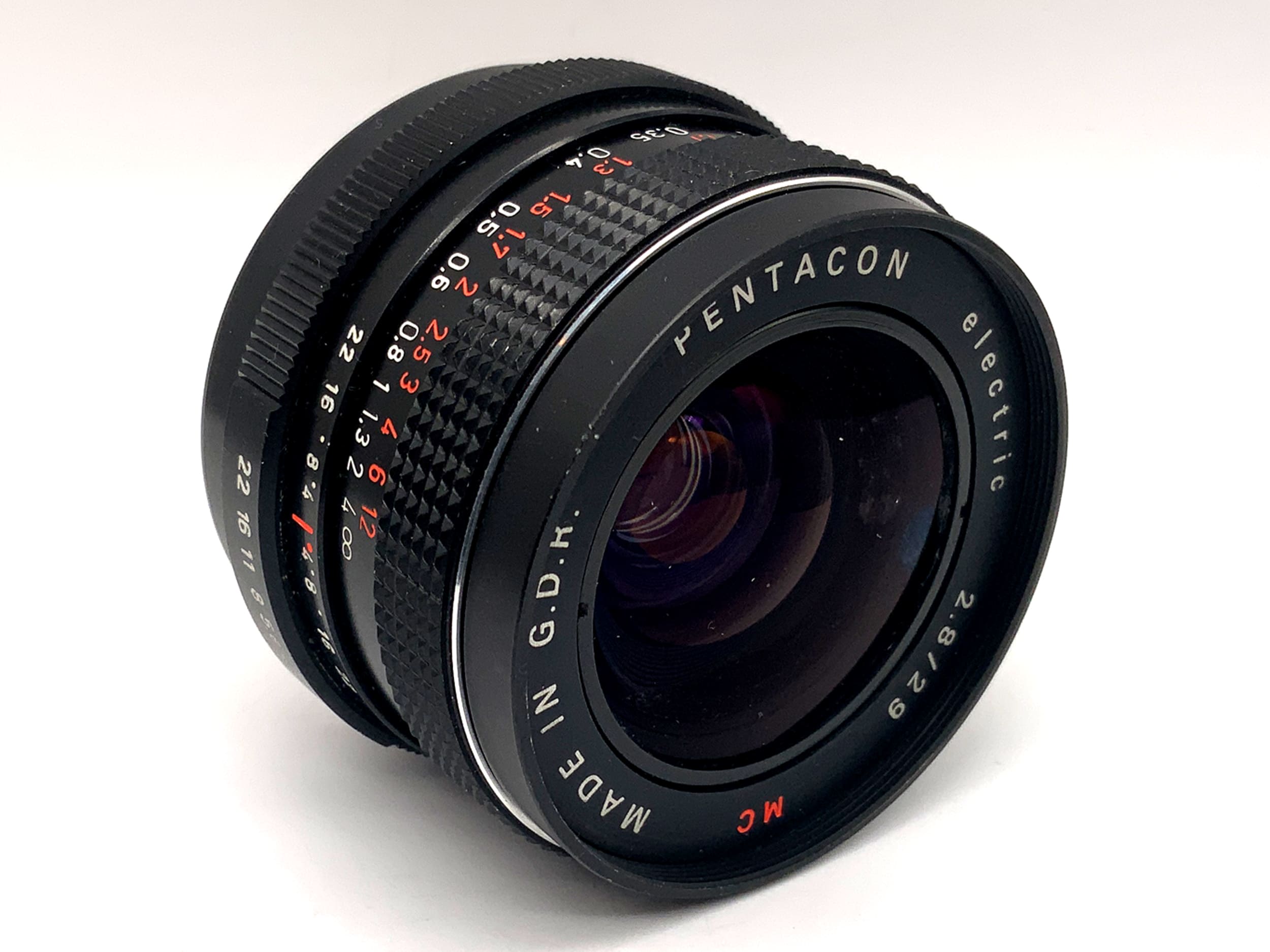 Pentacon 29mm 1:2.8 Electric MC prime lens (M42)