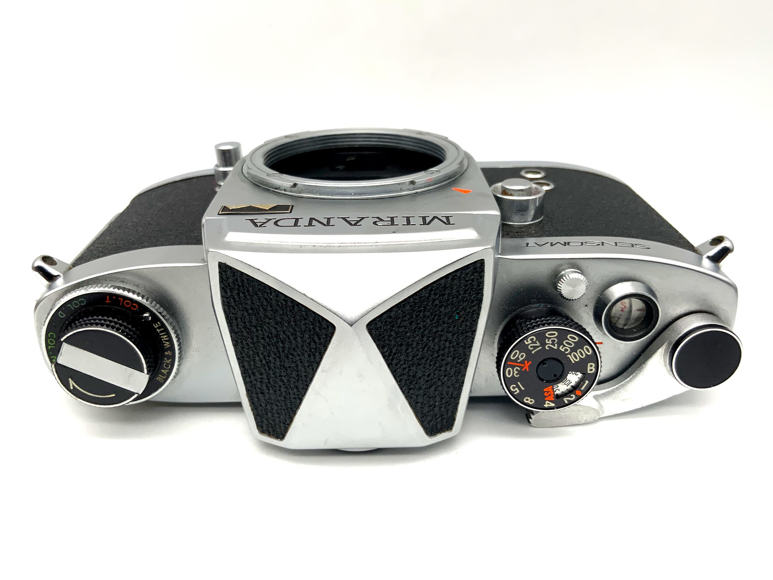 Boîtier reflex analogique Miranda Sensomat SLR 35 mm (baïonnette Miranda / M44)