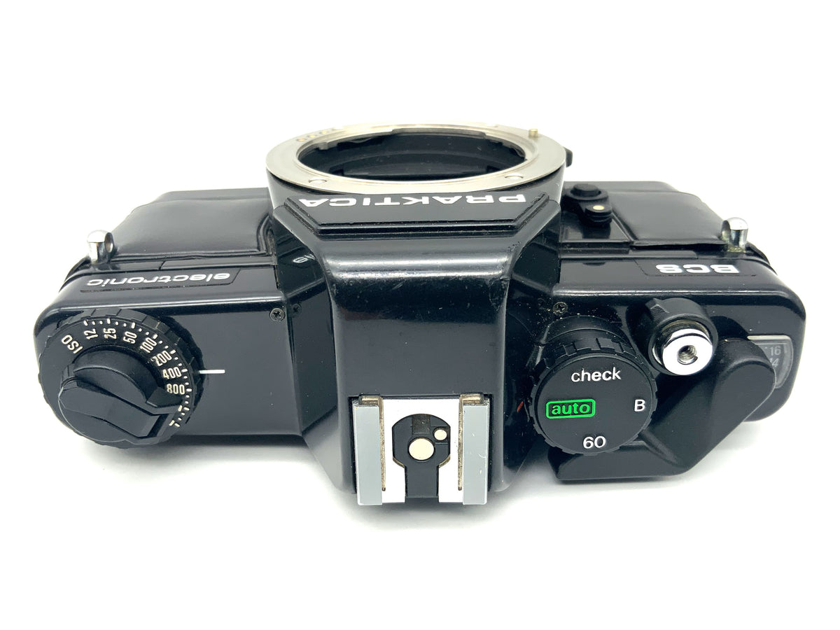 Boîtier reflex électronique 35 mm (Praktica BCS)
