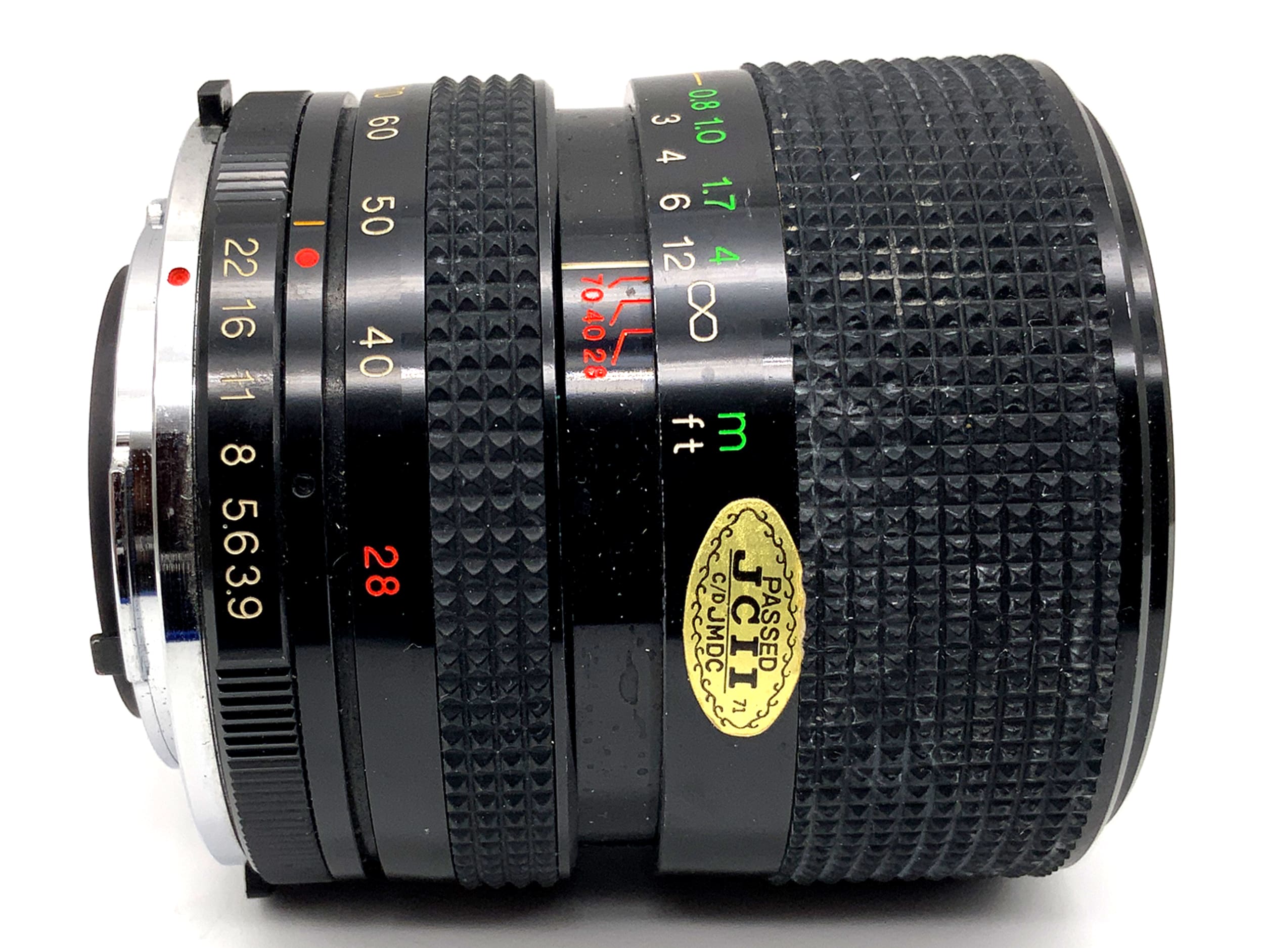 Objectif Vivitar 28-70 mm 1:3.9-4.8 à mise au point macro zoom MC (Olympus OM)