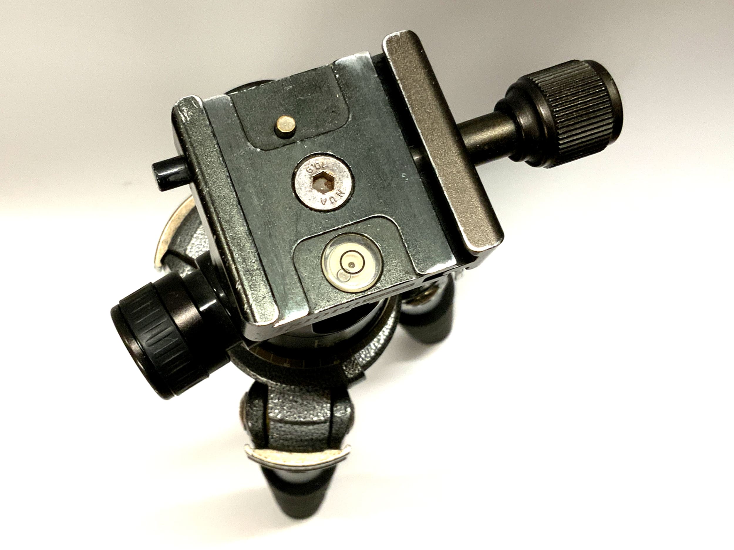 Trépied Tripo MX-1227 noir avec rotule Tripo B-2 et trépied photo GS-13-15