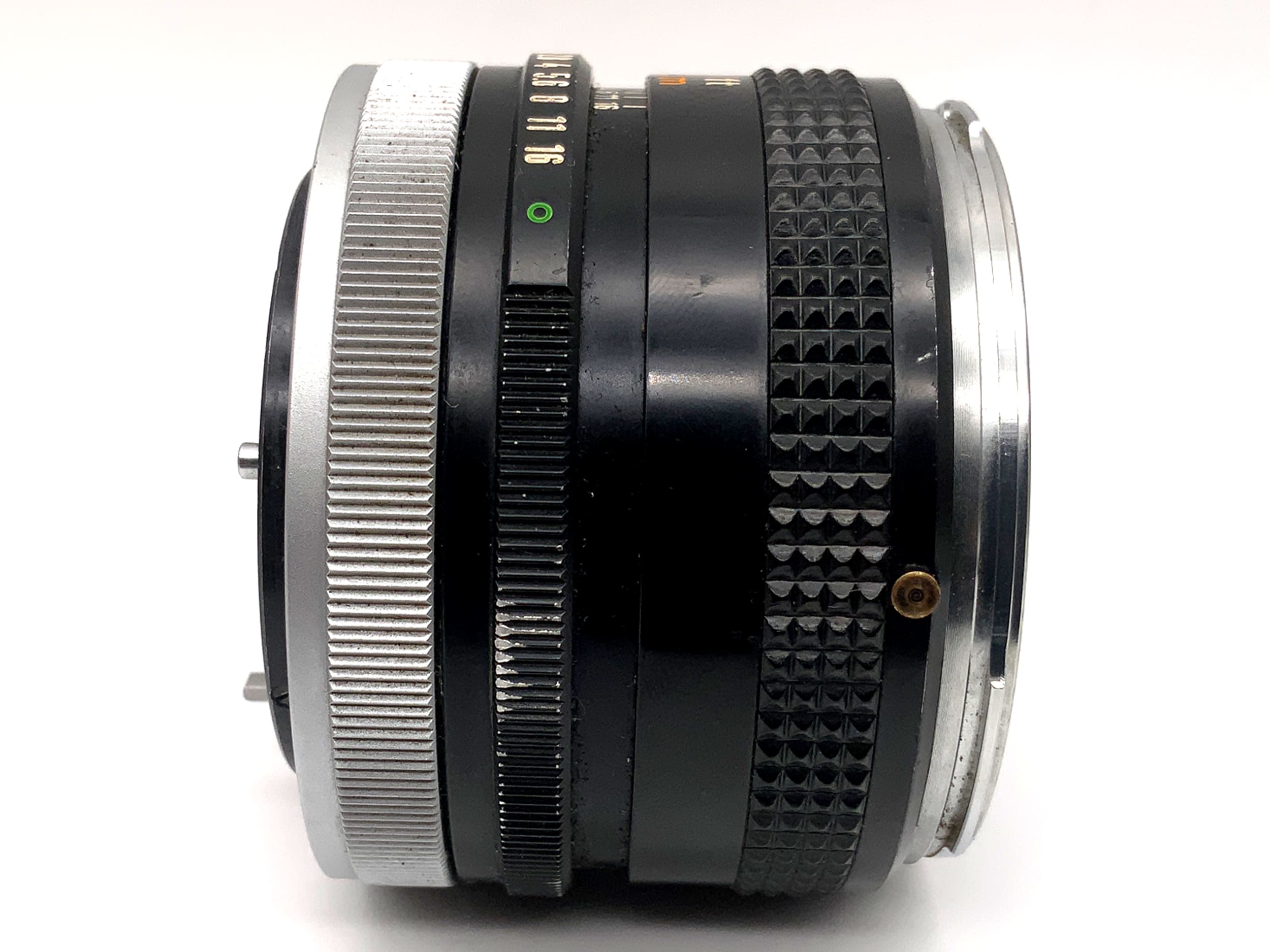 Objectif Canon 50 mm 1:1.8 FD avec monture macro (Canon FD)