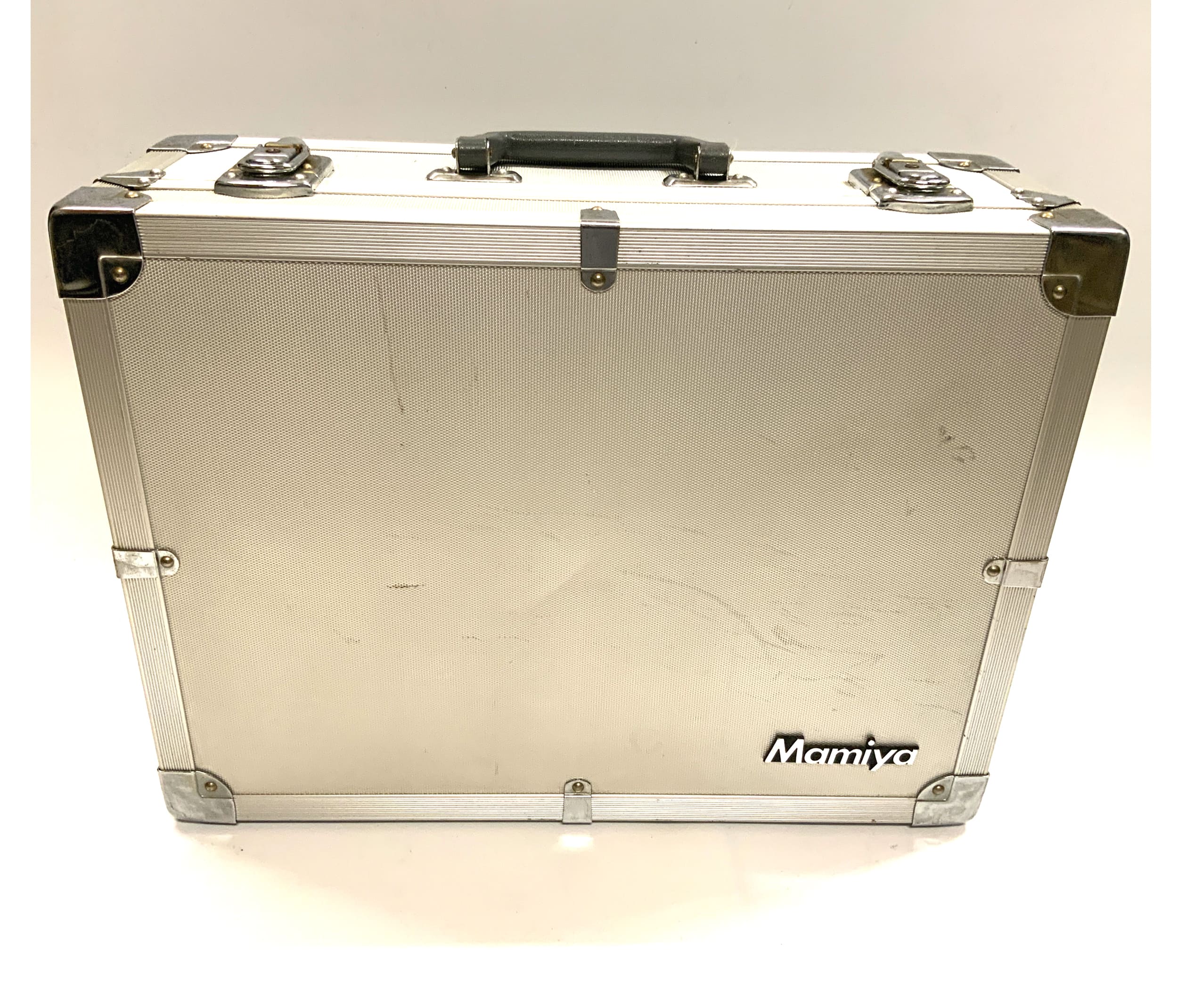 Étui pour appareil photo Mamiya, argenté, dimensions extérieures 46 x 36 x 16 cm, boîtier en aluminium sans intérieur