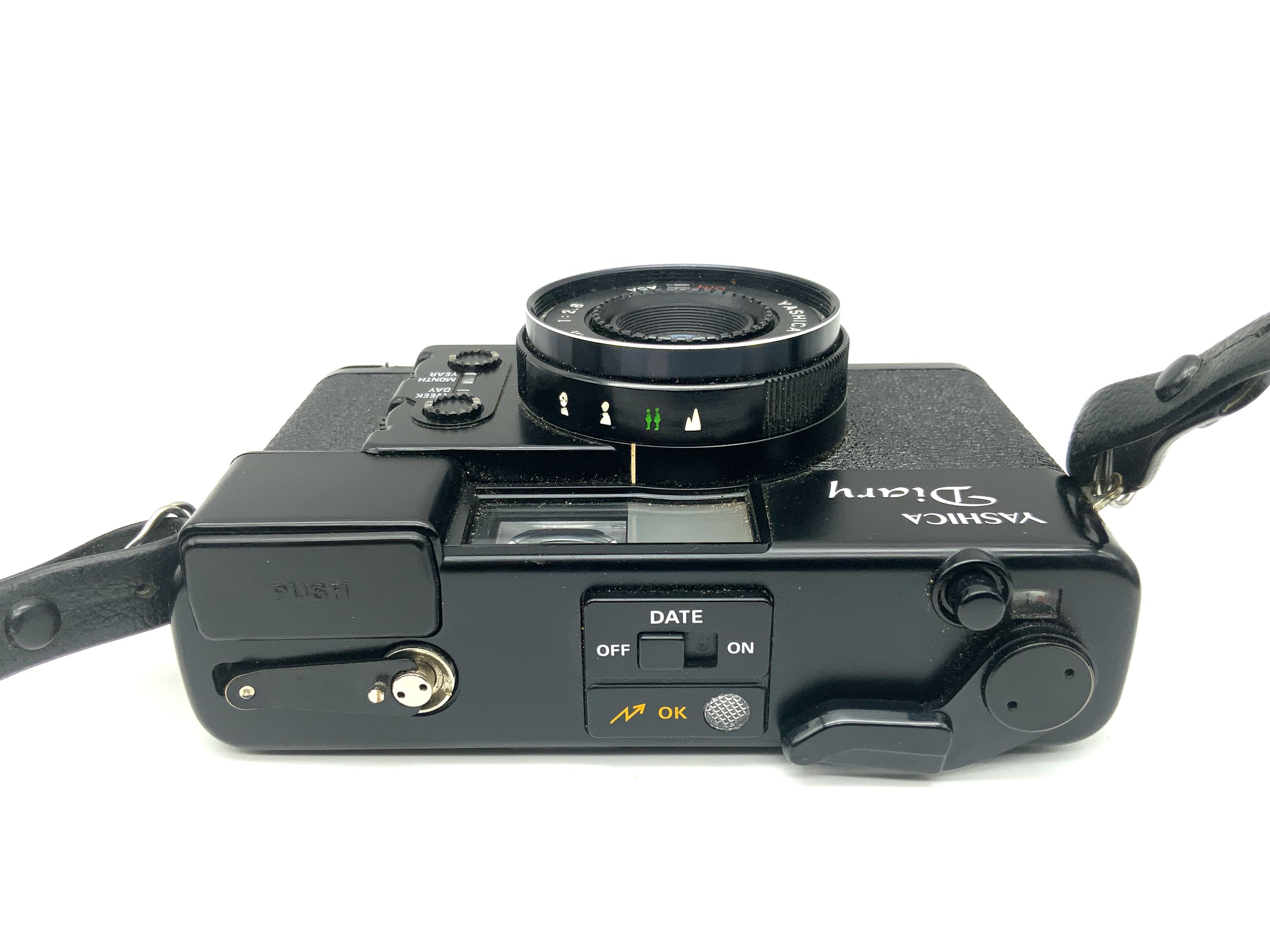 Appareil photo analogique Yashica Diary avec viseur et objectif Yashica 1:2.8/38 mm