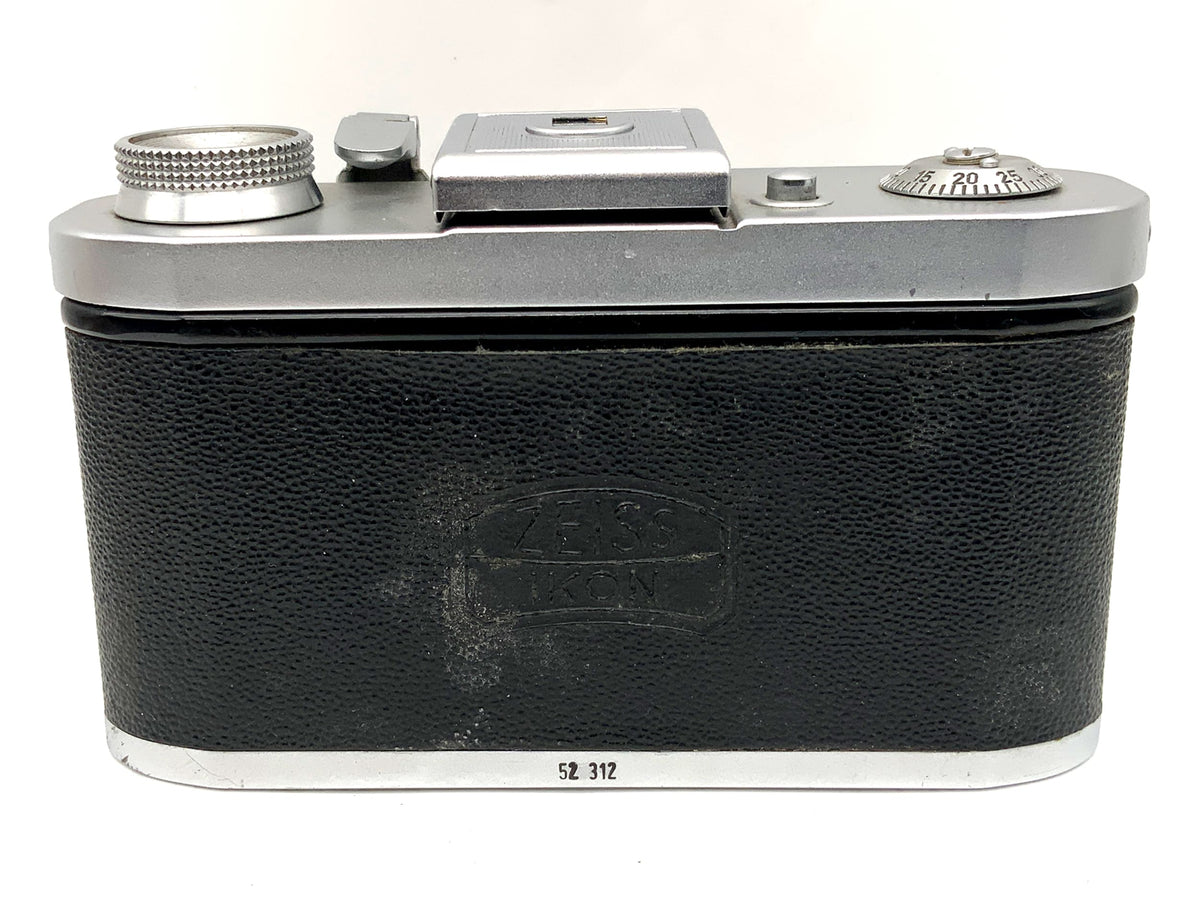 Zeiss Ikon Tenax viewfinder camera with Novonar Anastigmat 3.5/35mm V analog camera