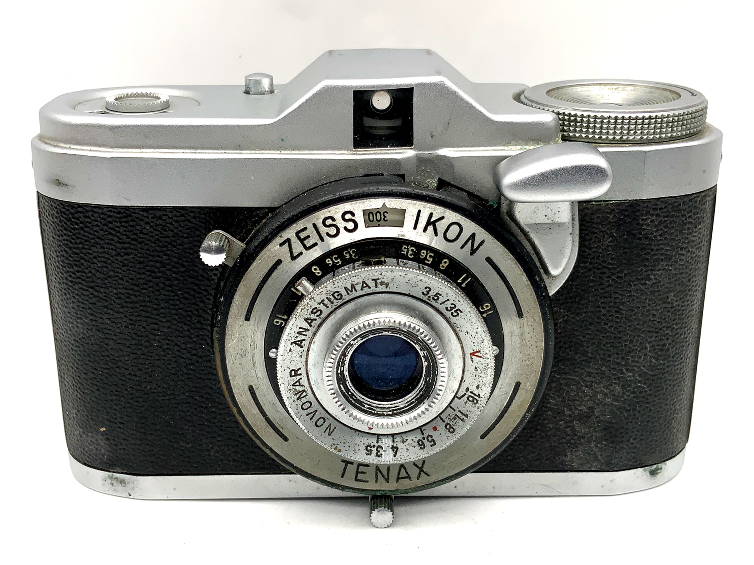 Appareil photo à visée Zeiss Ikon Tenax avec objectif analogique Novonar Anastigmat 3,5/35 mm V